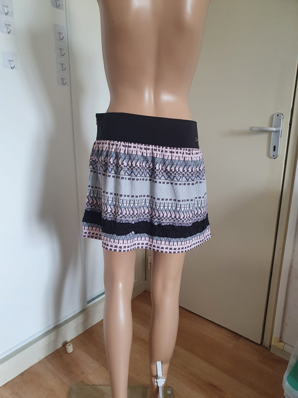 Mini-jupe Imprimée Smash! – Style Bohème & Confort T40