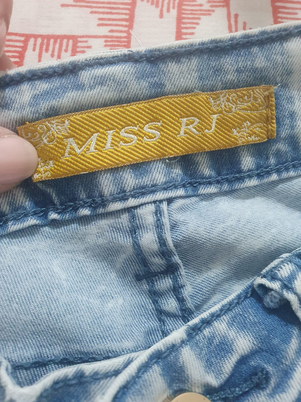 Jean Slim Snow Wash Femme avec Dentelle & Noeuds Latéraux – Miss RJ (Taille 34 / XS)