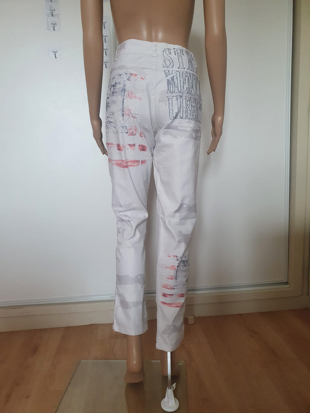 Pantalon Droit Blanc Imprimé Graffiti – Made in Italy - T40