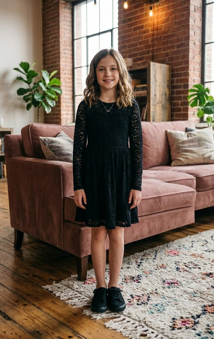 Ravissante petite robe noire en dentelle- Gémo- 12 ans