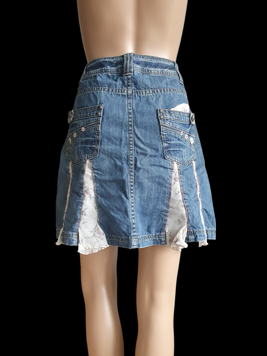 Mini-jupe en Jean Promod Style Vintage Y2K – Détails Dentelle & Fleurs