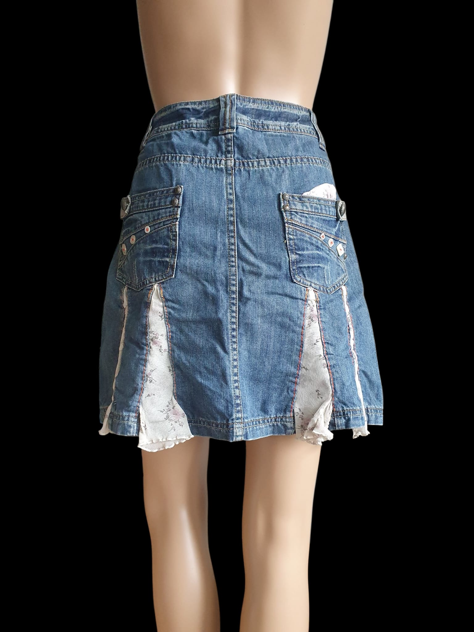 Mini-jupe en Jean Promod Style Vintage Y2K – Détails Dentelle & Fleurs