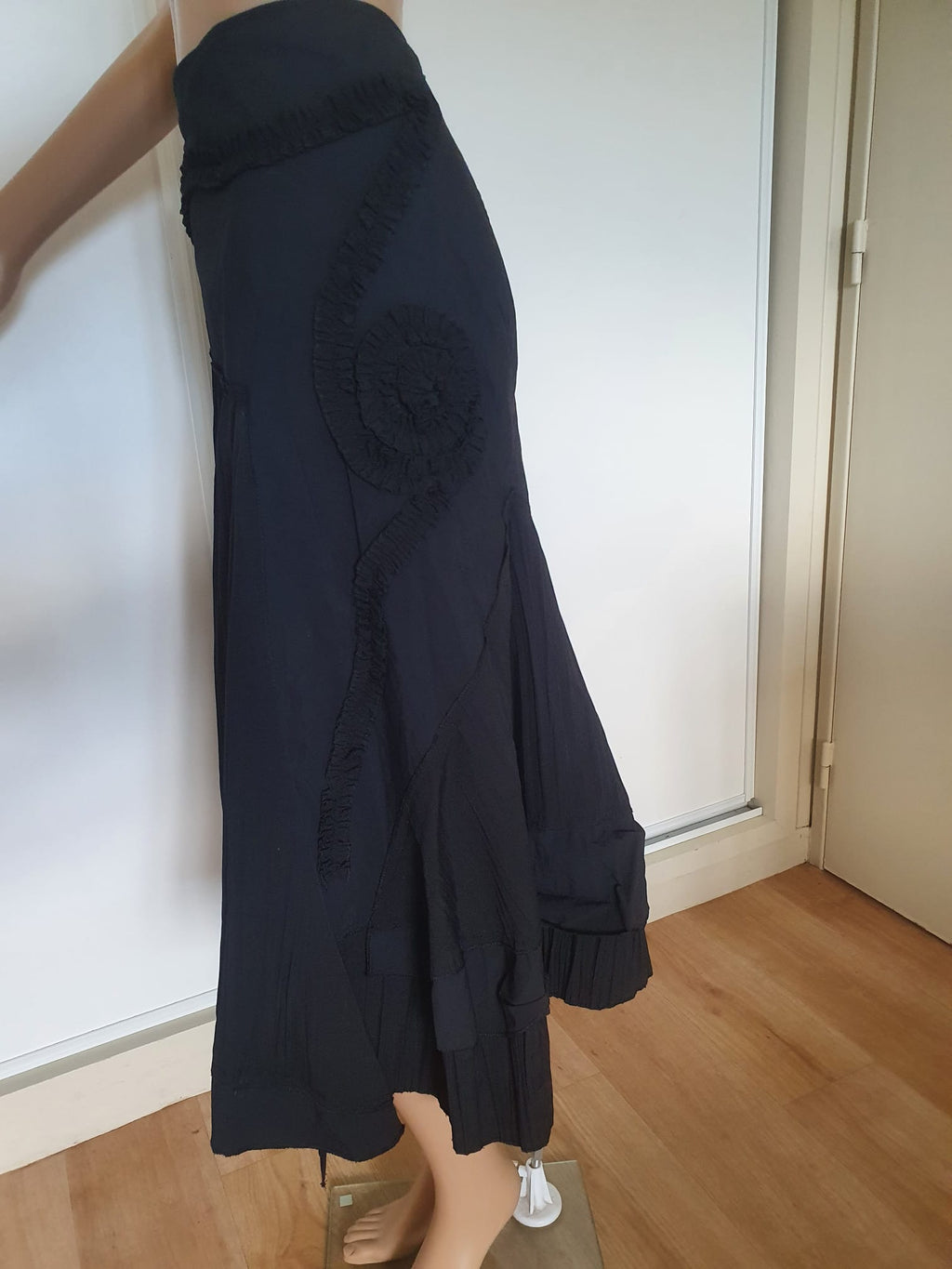 Jupe noire élégante et originale - Armand Thiery - Taille 46