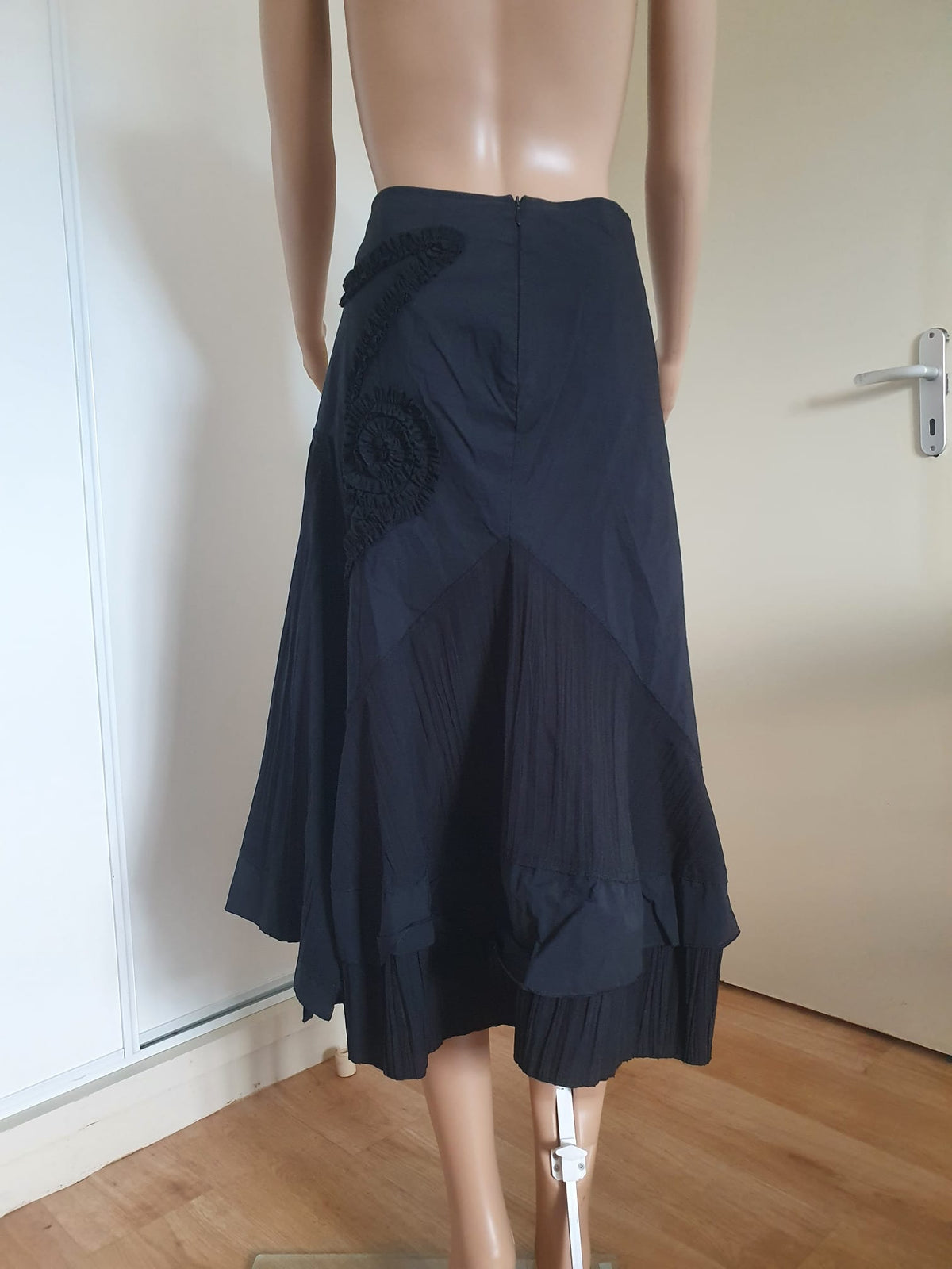 Jupe noire élégante et originale - Armand Thiery - Taille 46