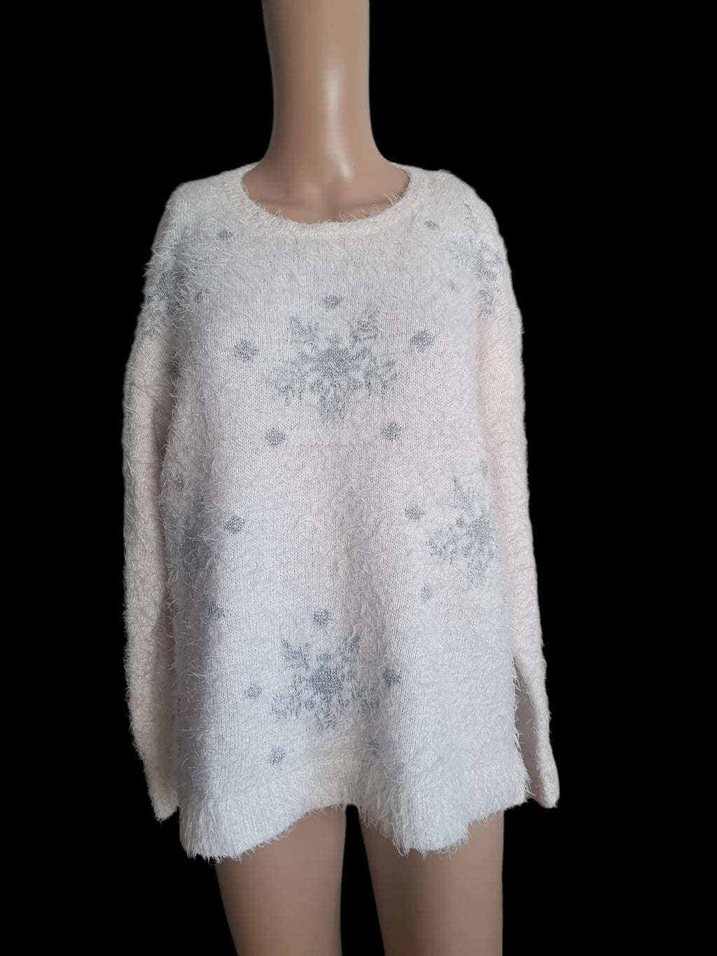 Élégant pull blanc. Taille 38