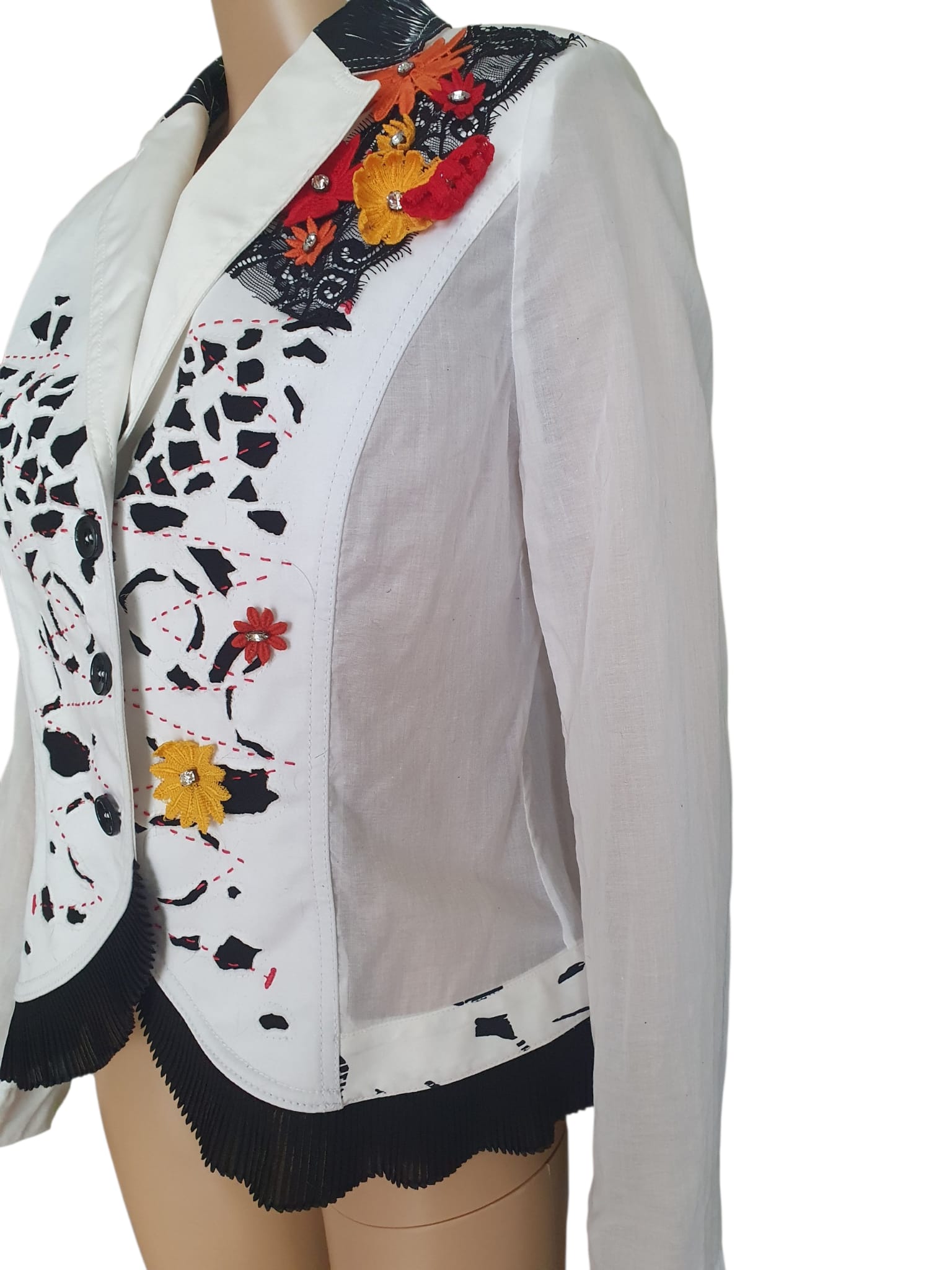 Veste Blanche et Noire Style Créateur - Broderies Florales & Dentelle T38