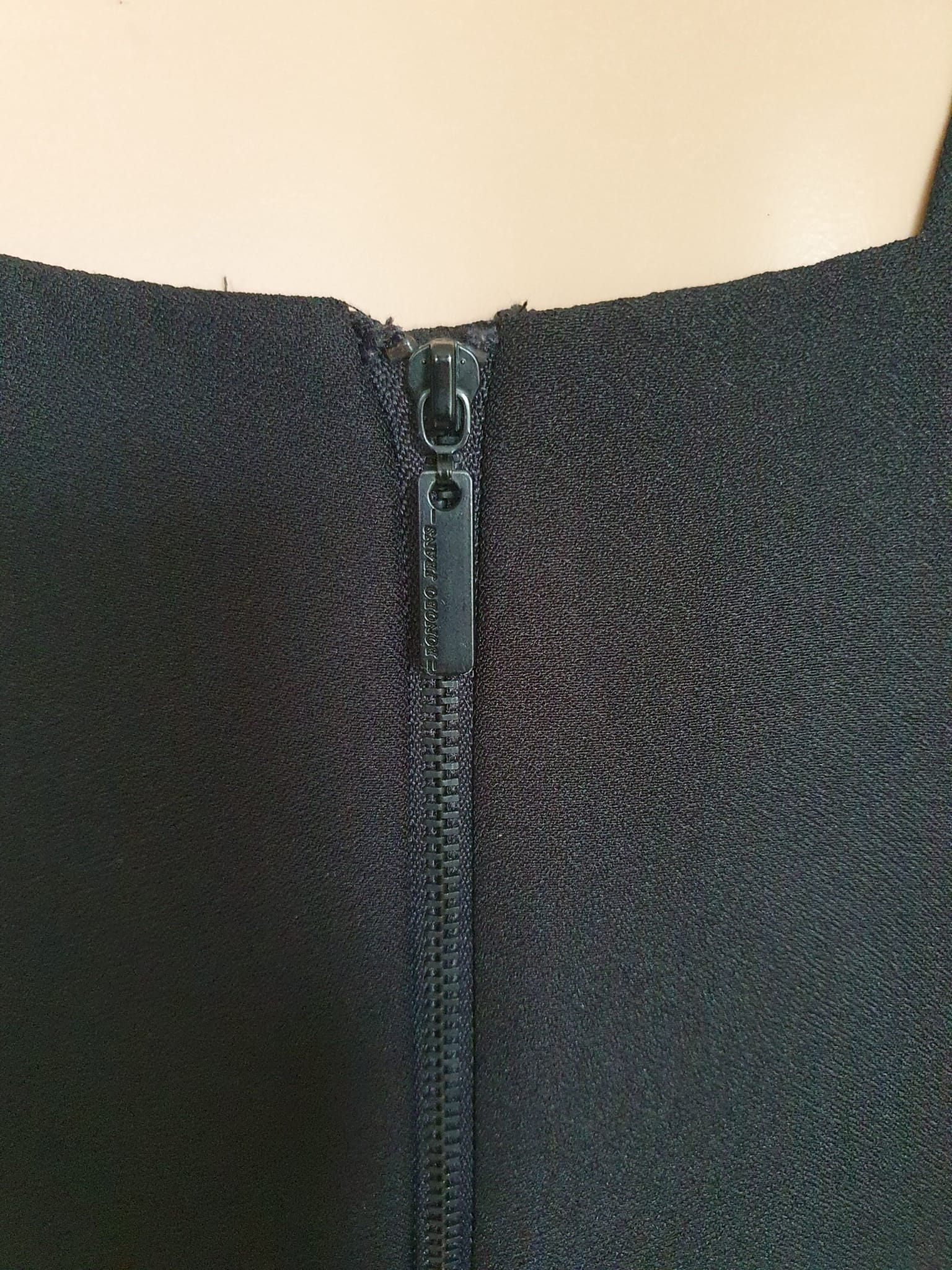 Robe Courte Bi-Matière Noire Bonobo - Look Rock & Chic - Taille L