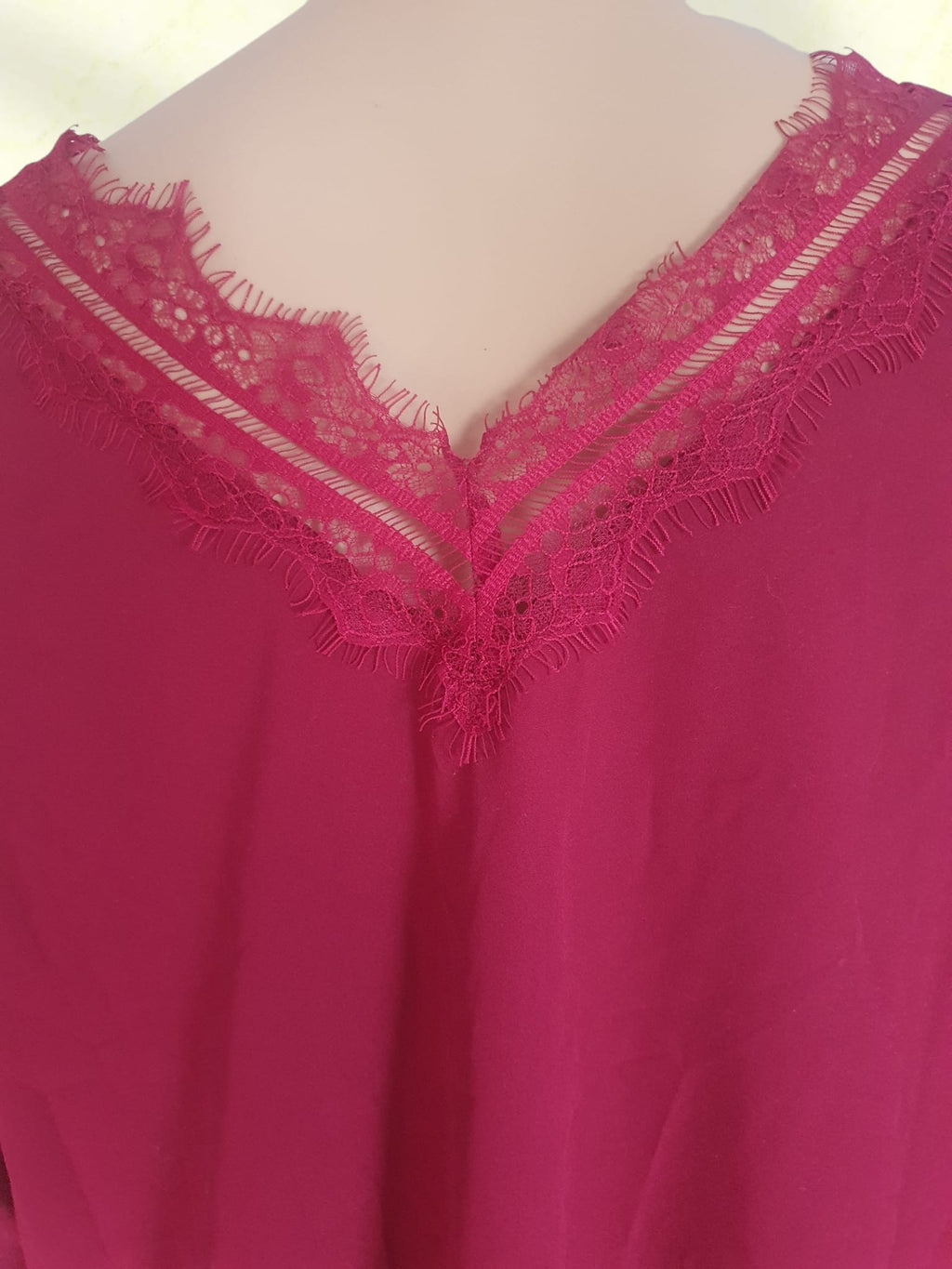 Chemise de Nuit Fluide Framboise avec Dentelle Raffinée - Blancheporte- T44
