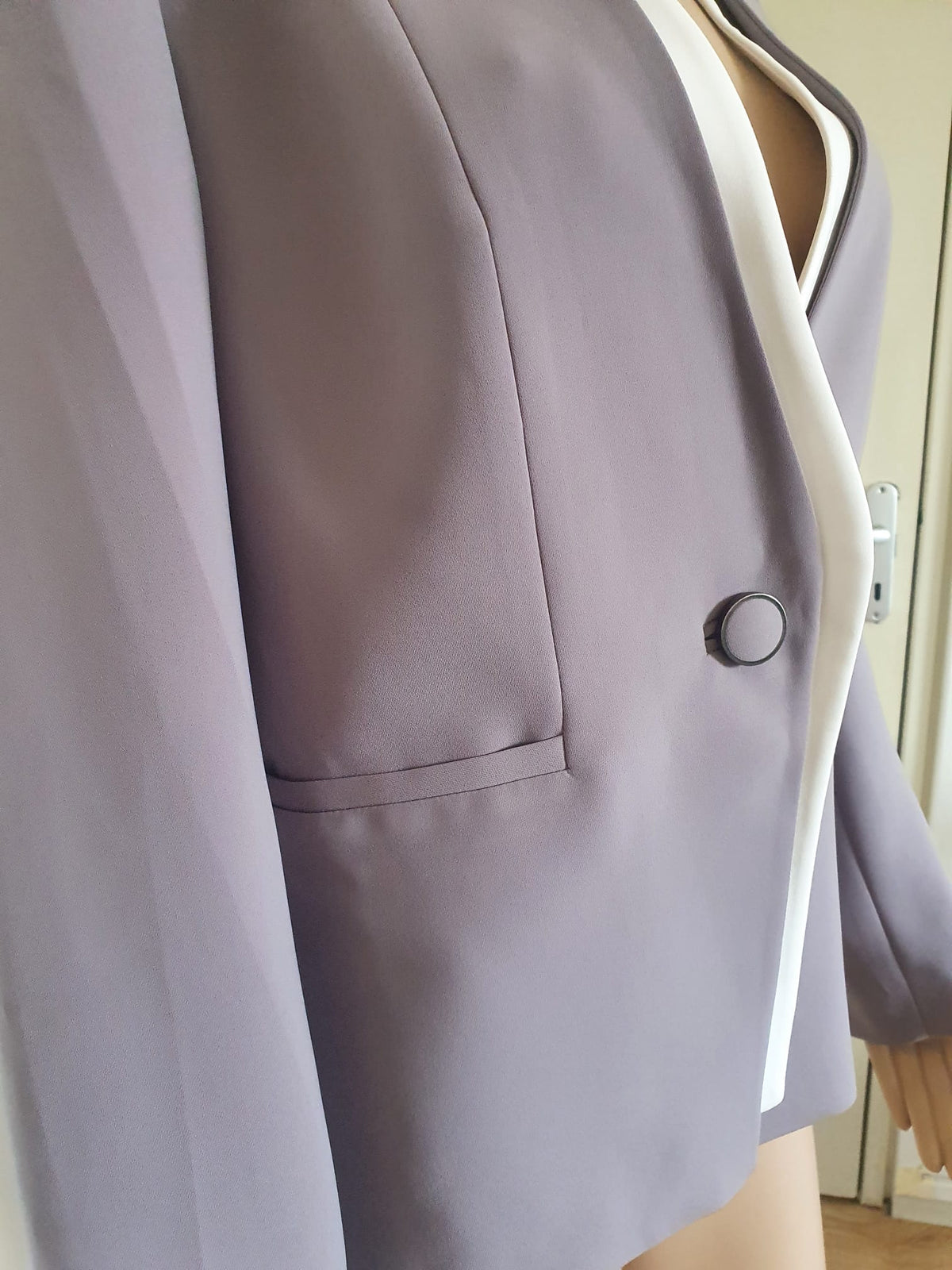 Blazer Élégant Femme Un Jour Ailleurs - Gris/Mauve, Neuf, Col Amovible, Taille FR 38 / DE 36