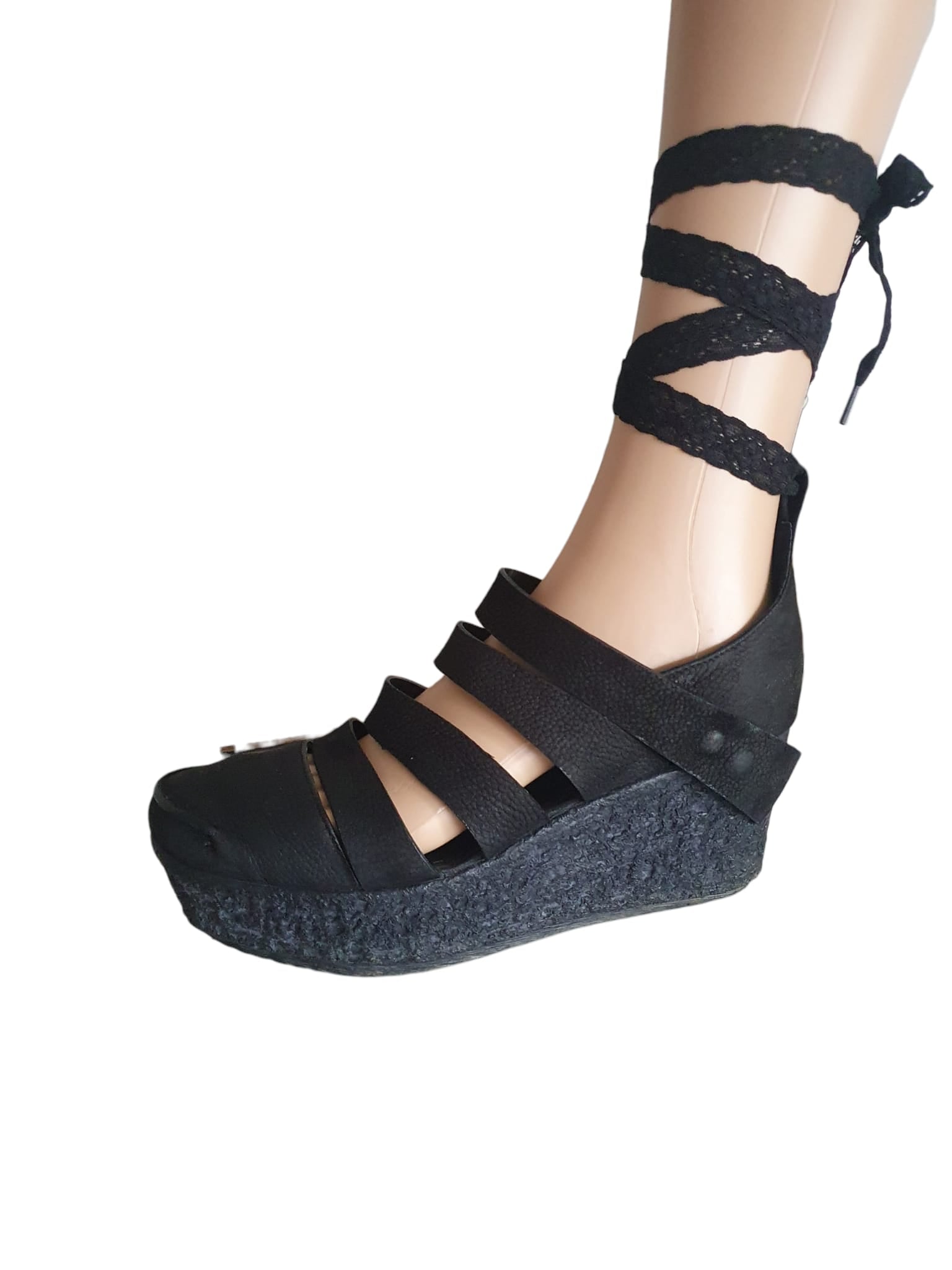 Sandales Compensées Papucei Noires en Cuir et Dentelle – Pointure 40