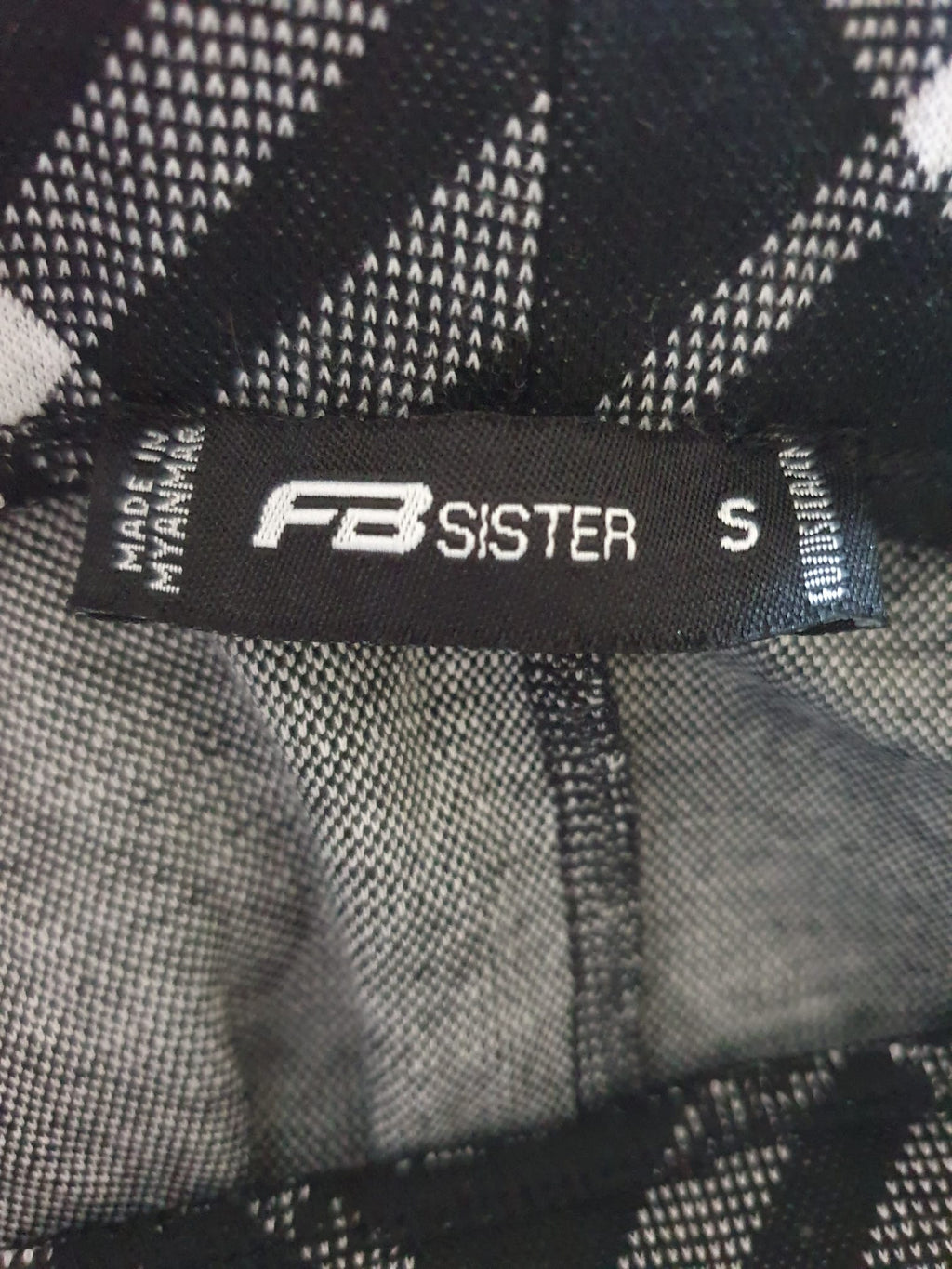 Jupe Patineuse Évasée à Carreaux Tartan Noir et Blanc – FB Sister T34