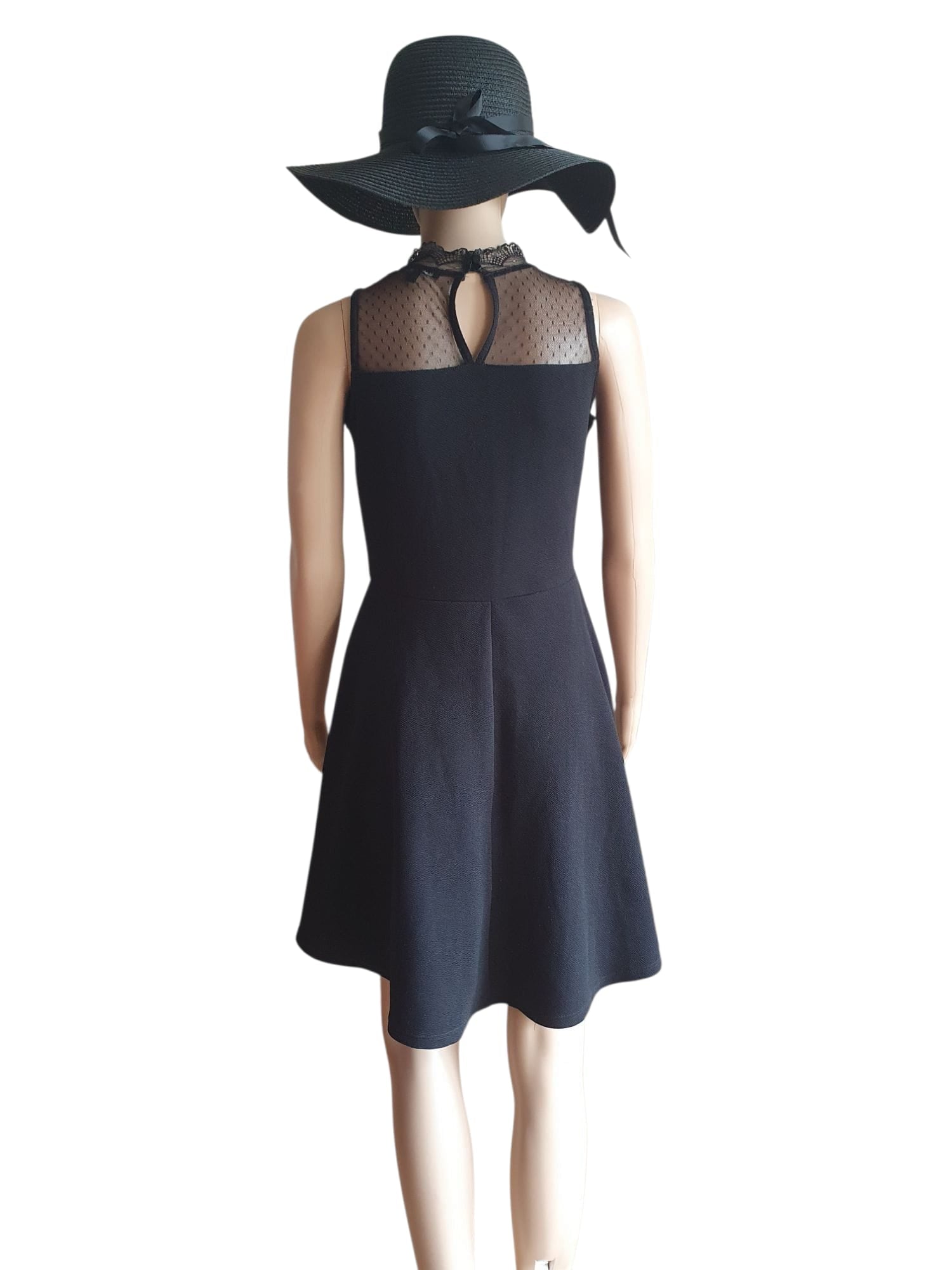 Petite robe noire Patineuse - Col Montant Dentelle & Plumetis T38