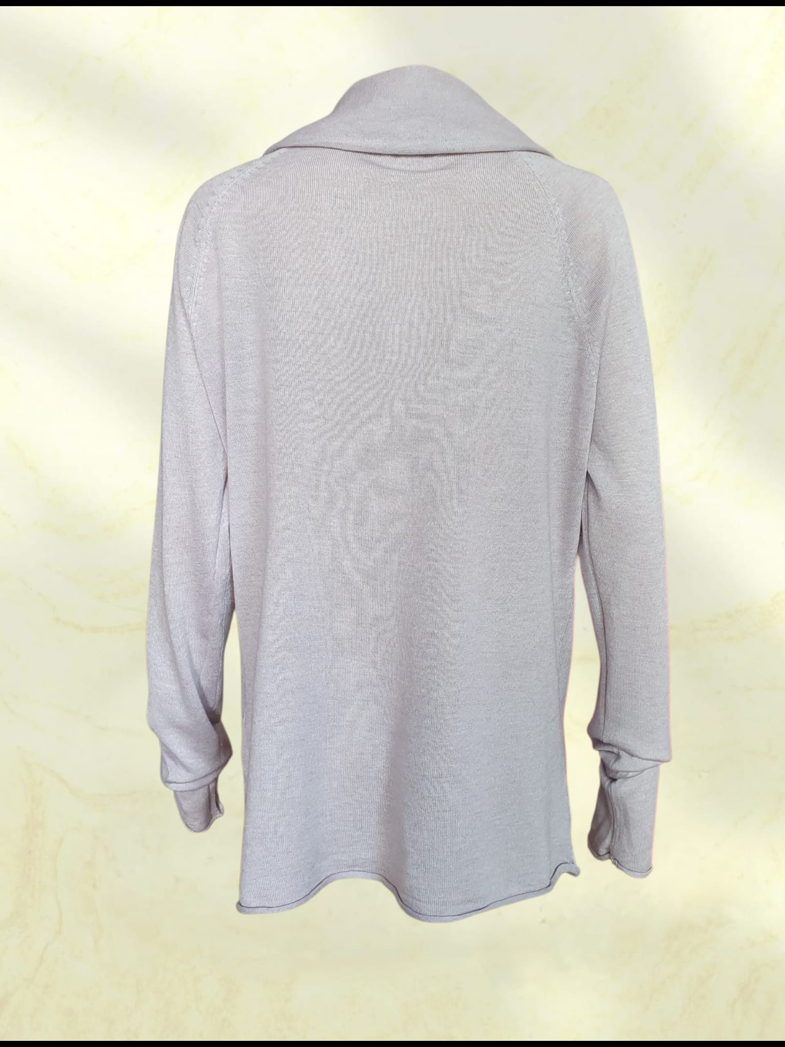 Pull Gris Clair à Col Bénitier Cascade – Maille Douce & Laine T40