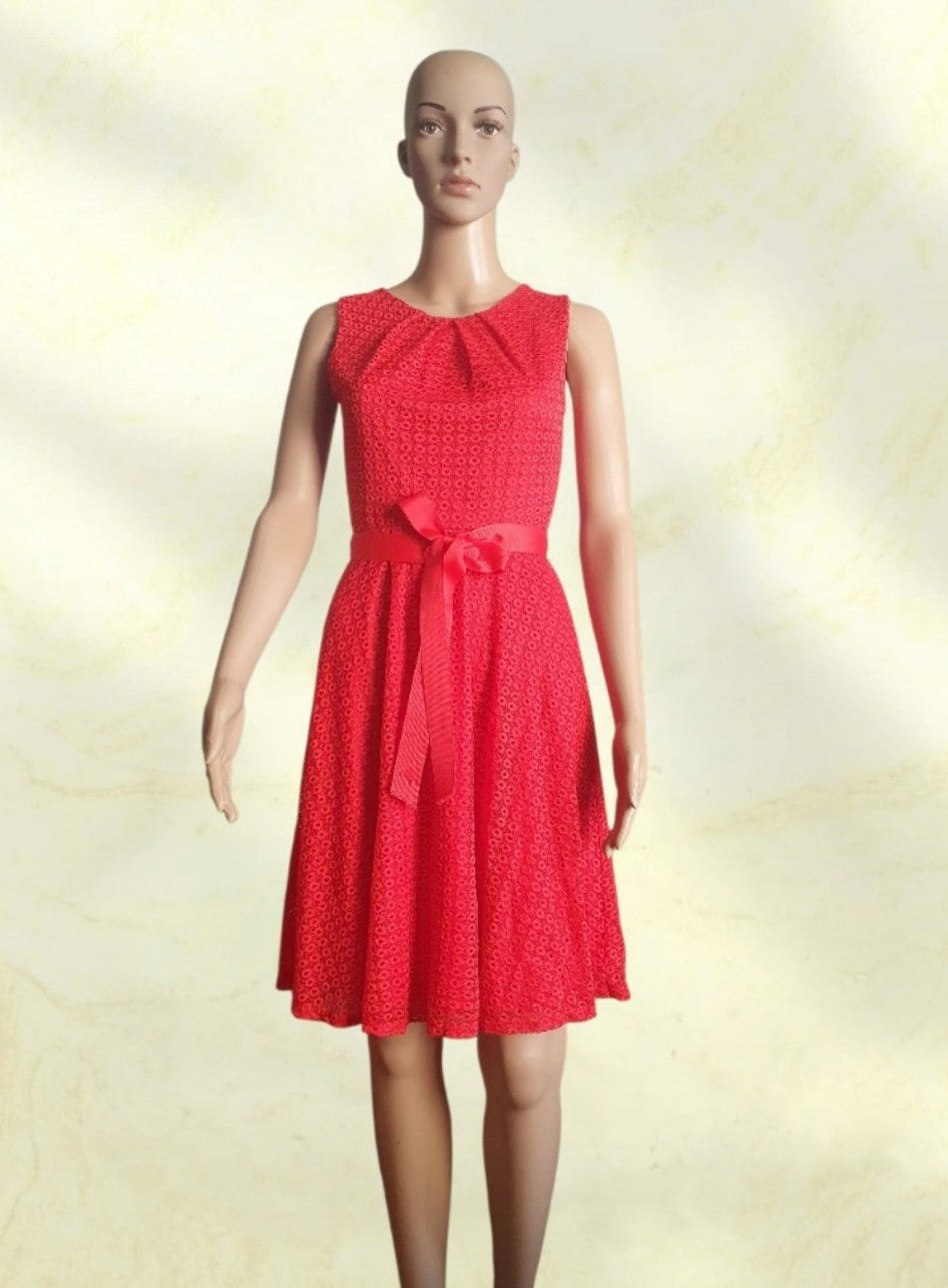 Robe  Rouge en Dentelle Guipure - RIU Paris -Taille 36