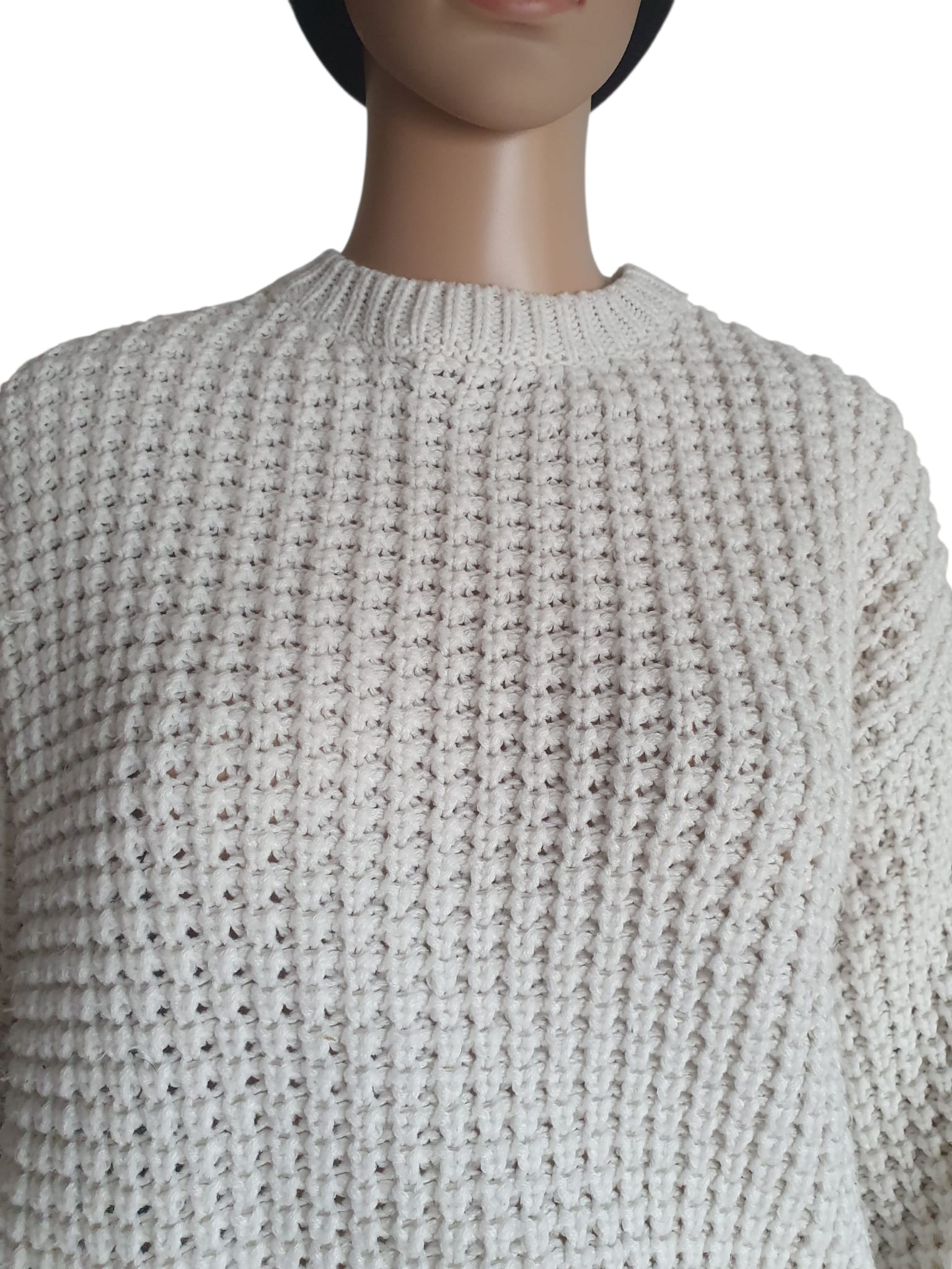 Pull en mailles. Taille 36