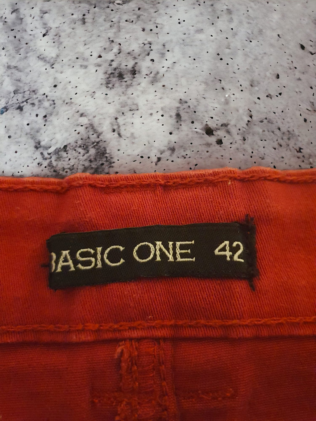 Mini jupe en Jean Rouge- Coupe Ajustée- Taille 42