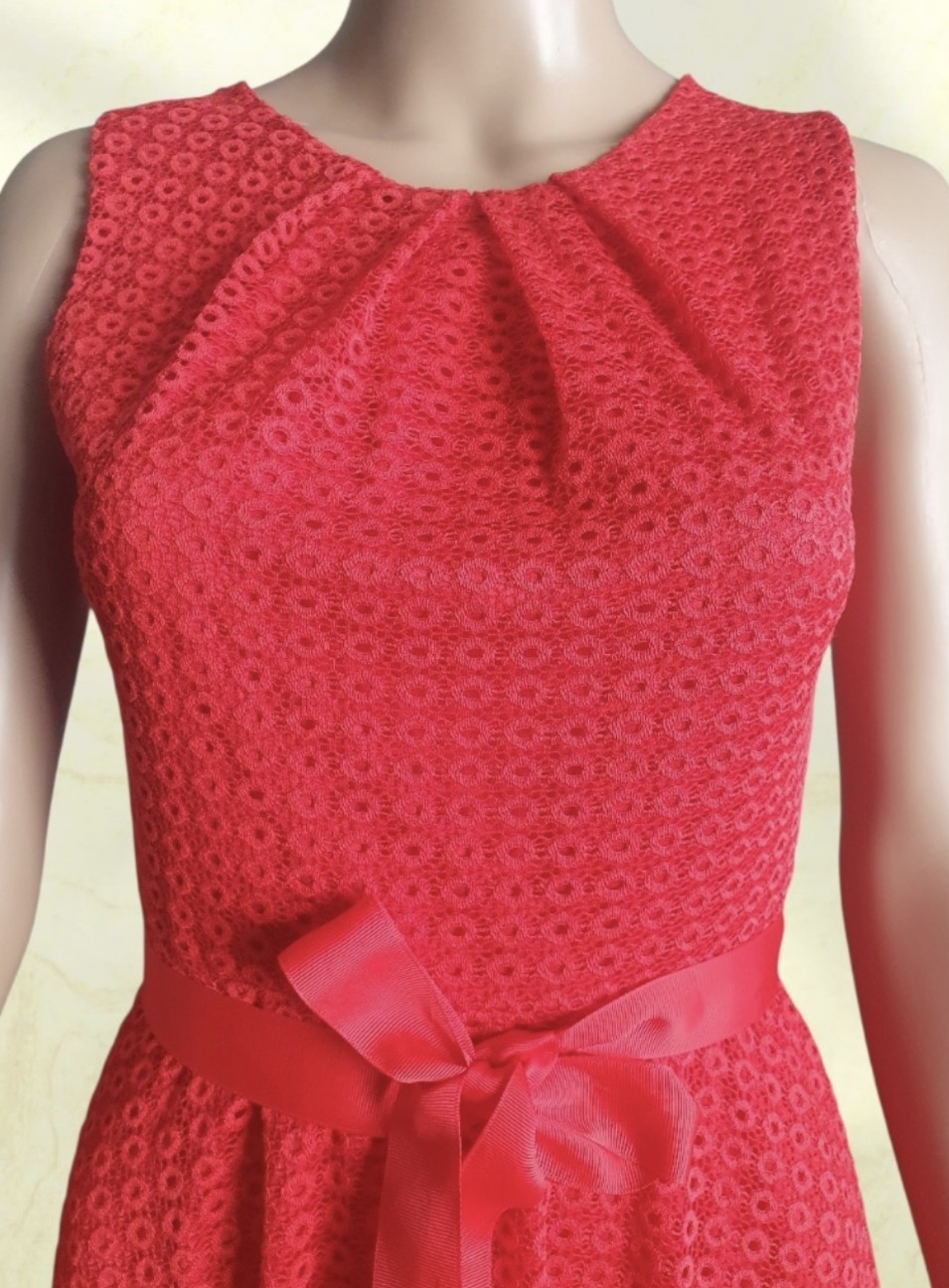 Robe  Rouge en Dentelle Guipure - RIU Paris -Taille 36