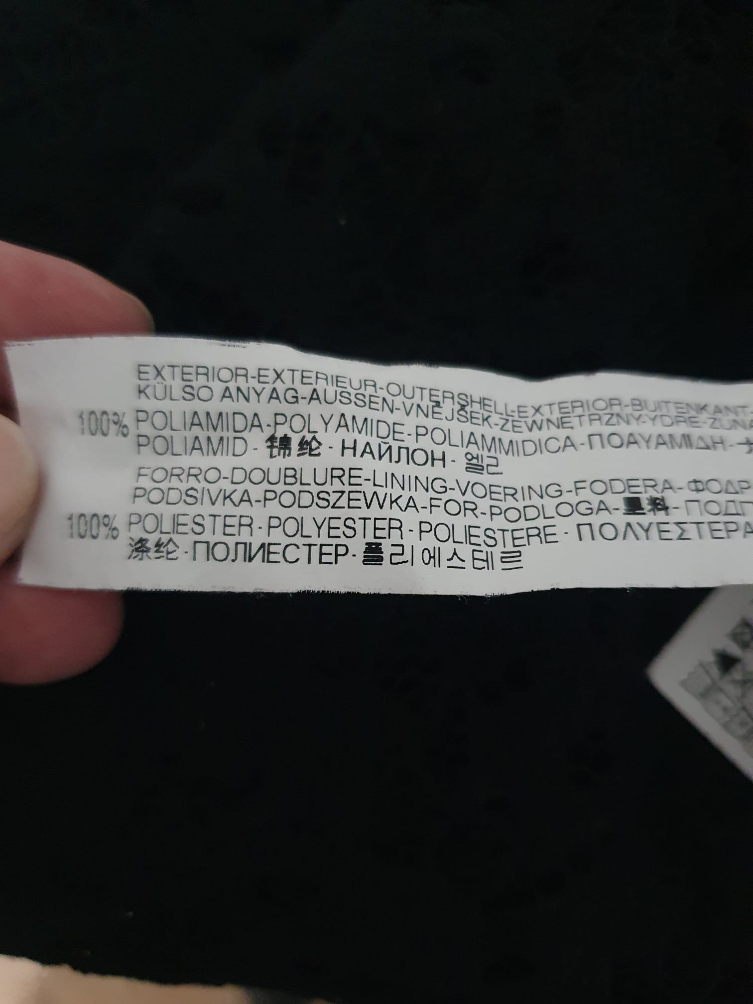 Petite Robe Noire en Dentelle Fleurie – Coupe Ajustée & Dos Échancré – T34