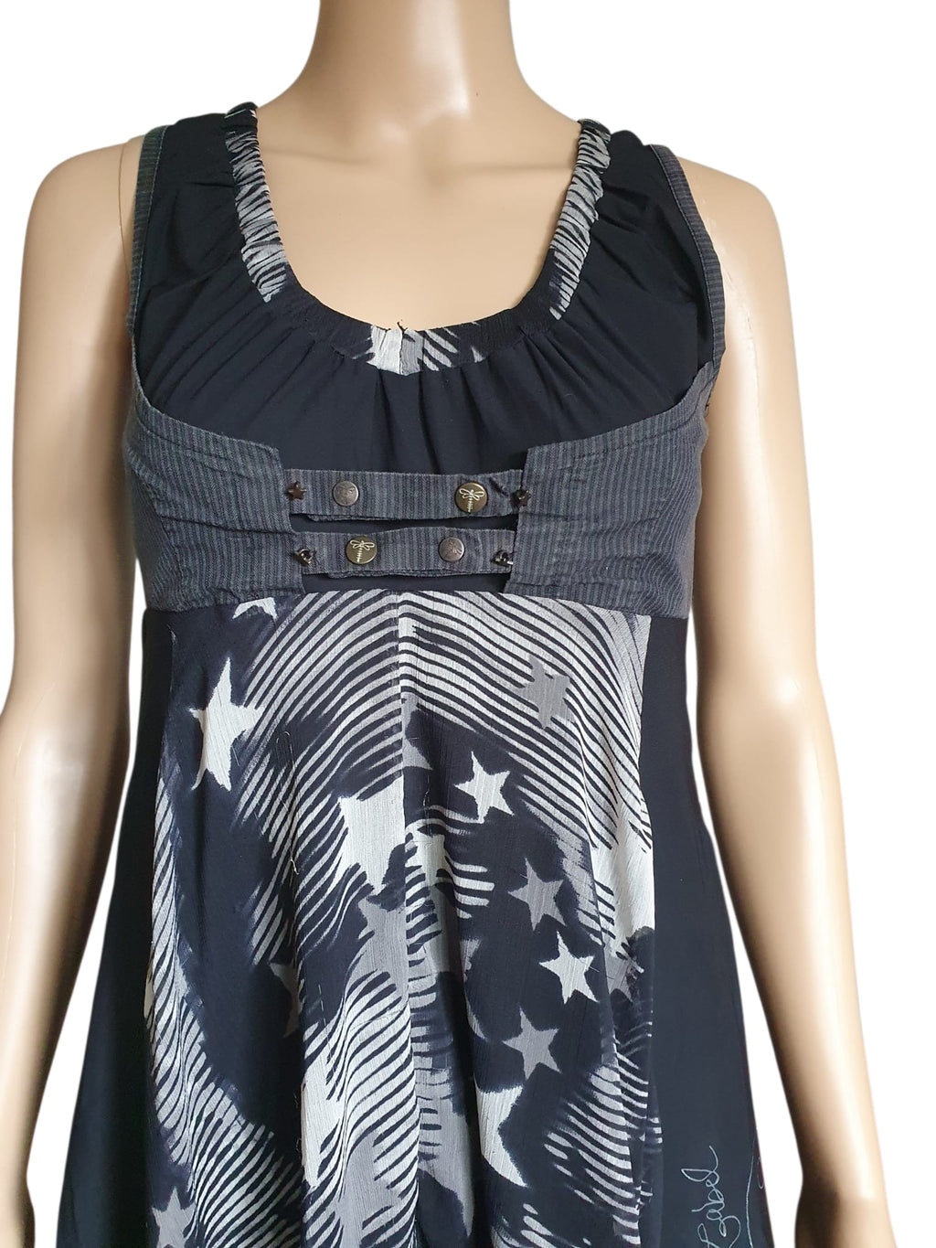 Robe Longue Asymétrique "La Mode est à Vous" – Imprimé Étoiles & Style Arty T36