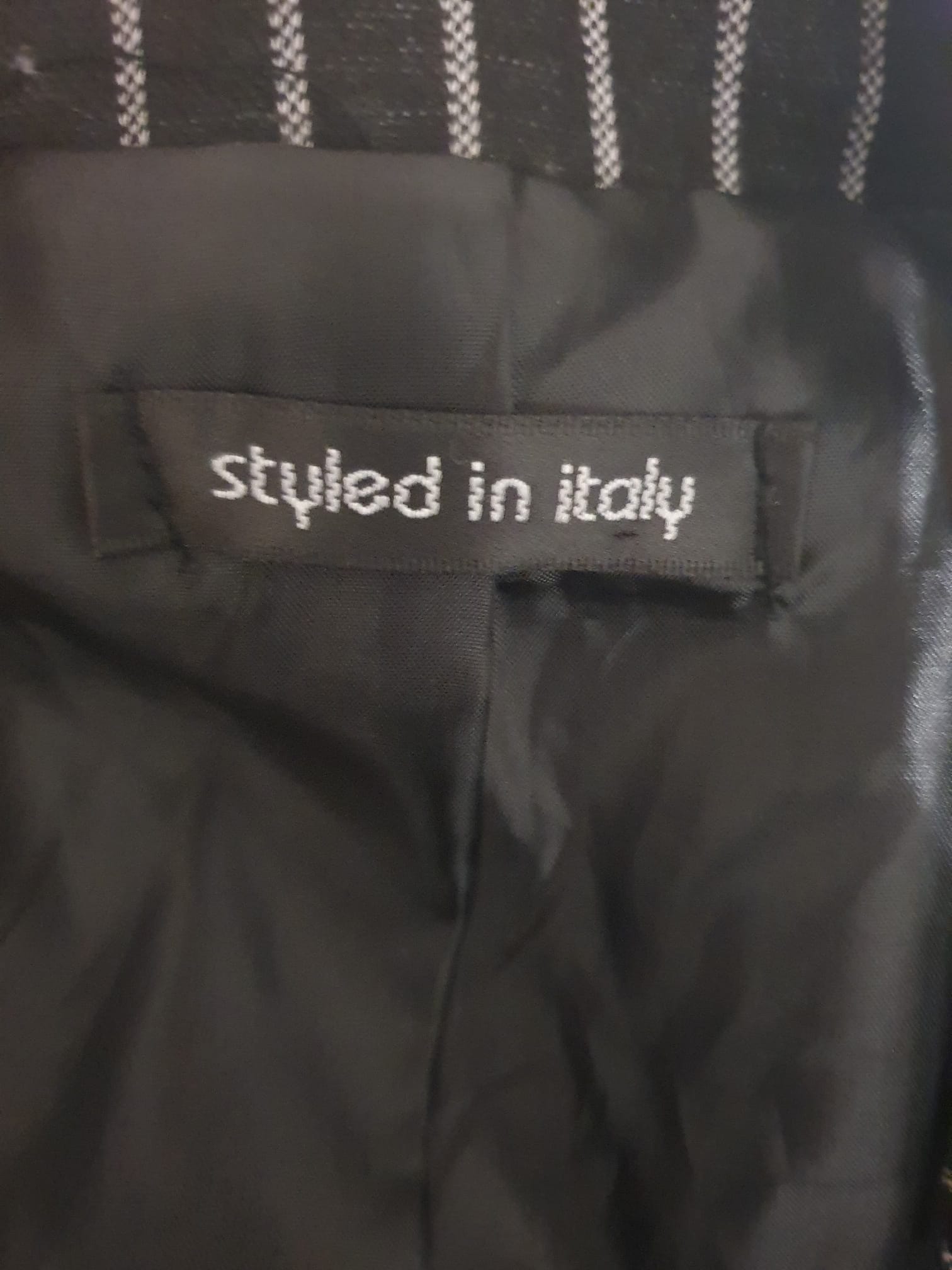 🇮🇹 Blazer Structuré - L'élégance Italienne aux Détails Couture- T36