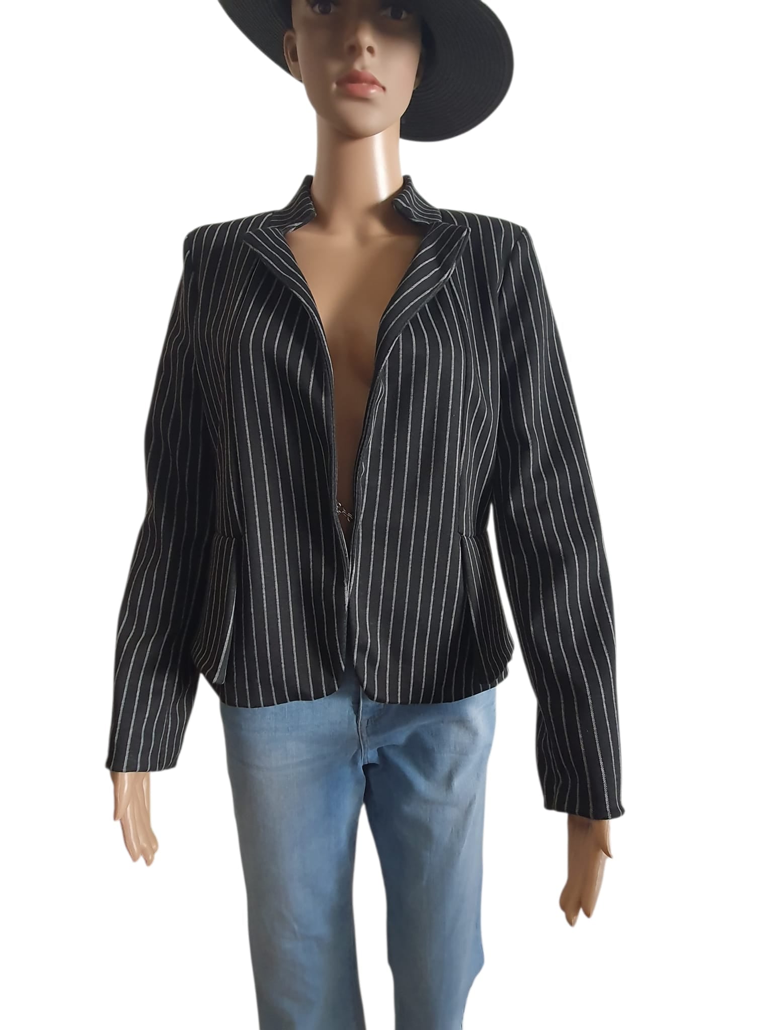 🇮🇹 Blazer Structuré - L'élégance Italienne aux Détails Couture- T36