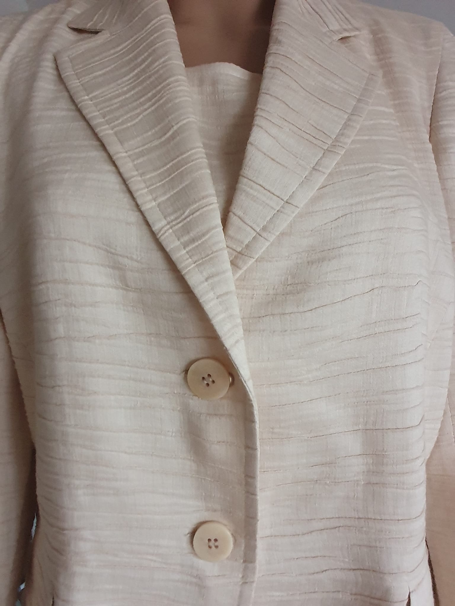 Blazer Apostrophe en Lin et Soie Beige Écru – Veste de Tailleur Texturée Luxe - T46