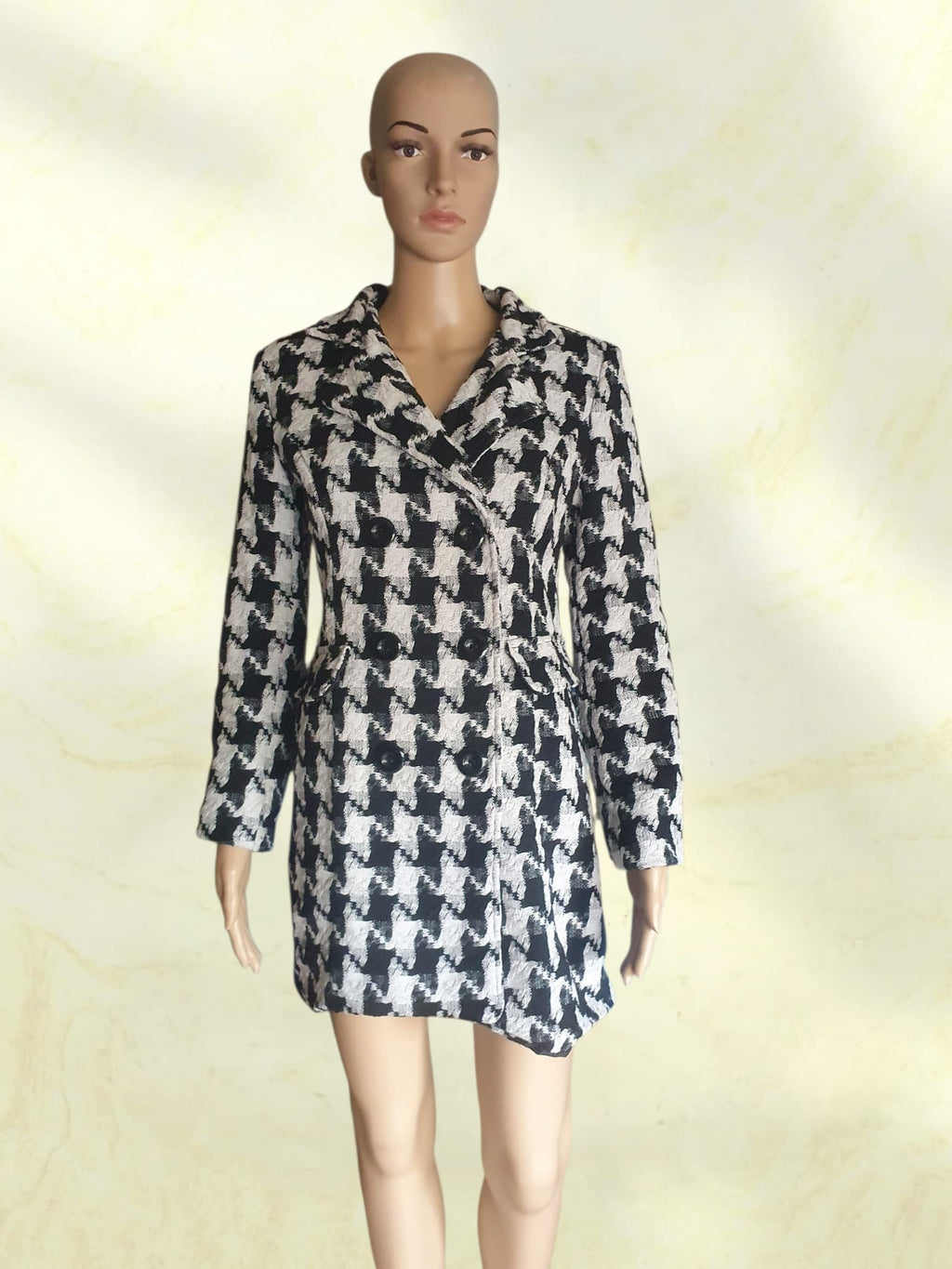 Manteau Court Pied-de-Poule Noir et Blanc – T38