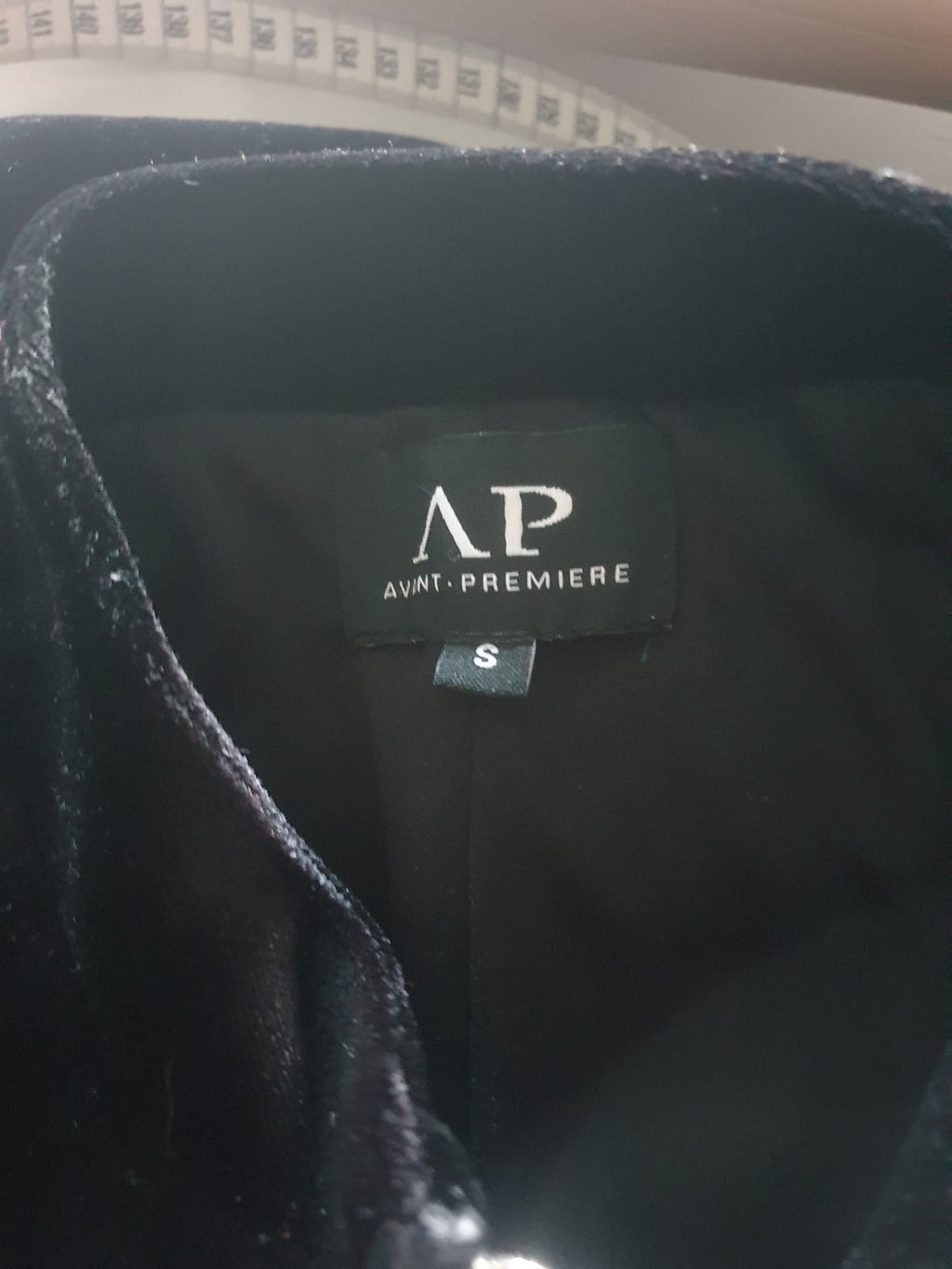 Veste Courte Zippée à Col Montant & Épaules Structurées - Avant Première - T36
