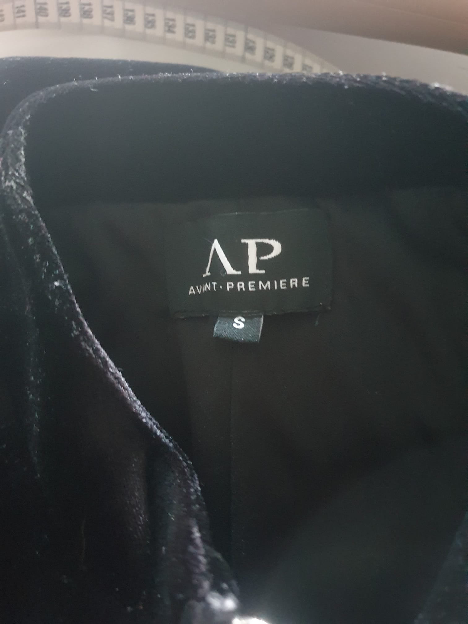 Veste Courte Zippée à Col Montant & Épaules Structurées - Avant Première - T36