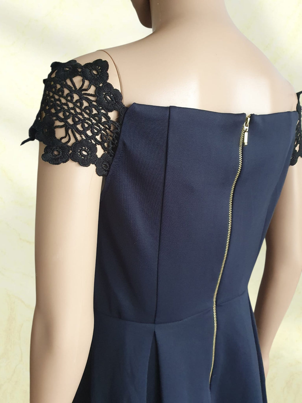 Robe de Cérémonie Bleu Marine Dorothy Perkins – Encolure Bardot & Dentelle Guipure T38
