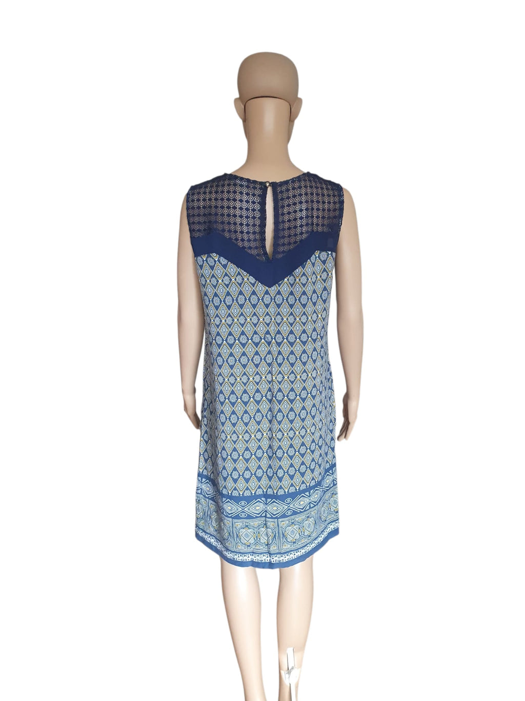 Robe d'Été Bleue Formul – Détails Dentelle & Imprimé Géométrique – Taille 42