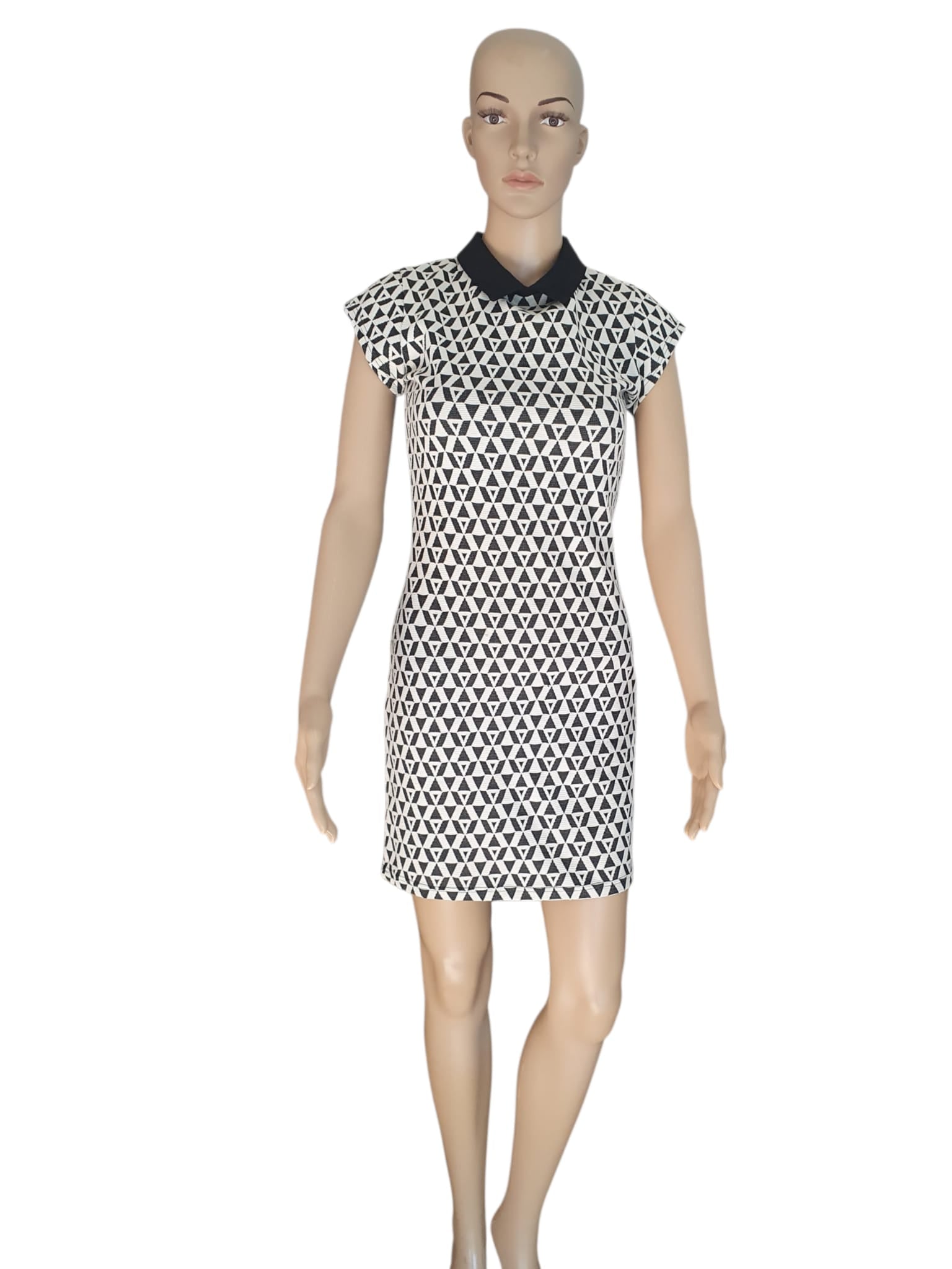 Robe Courte Graphique Noire et Blanche - Style Rétro Chic | Mim Taille S