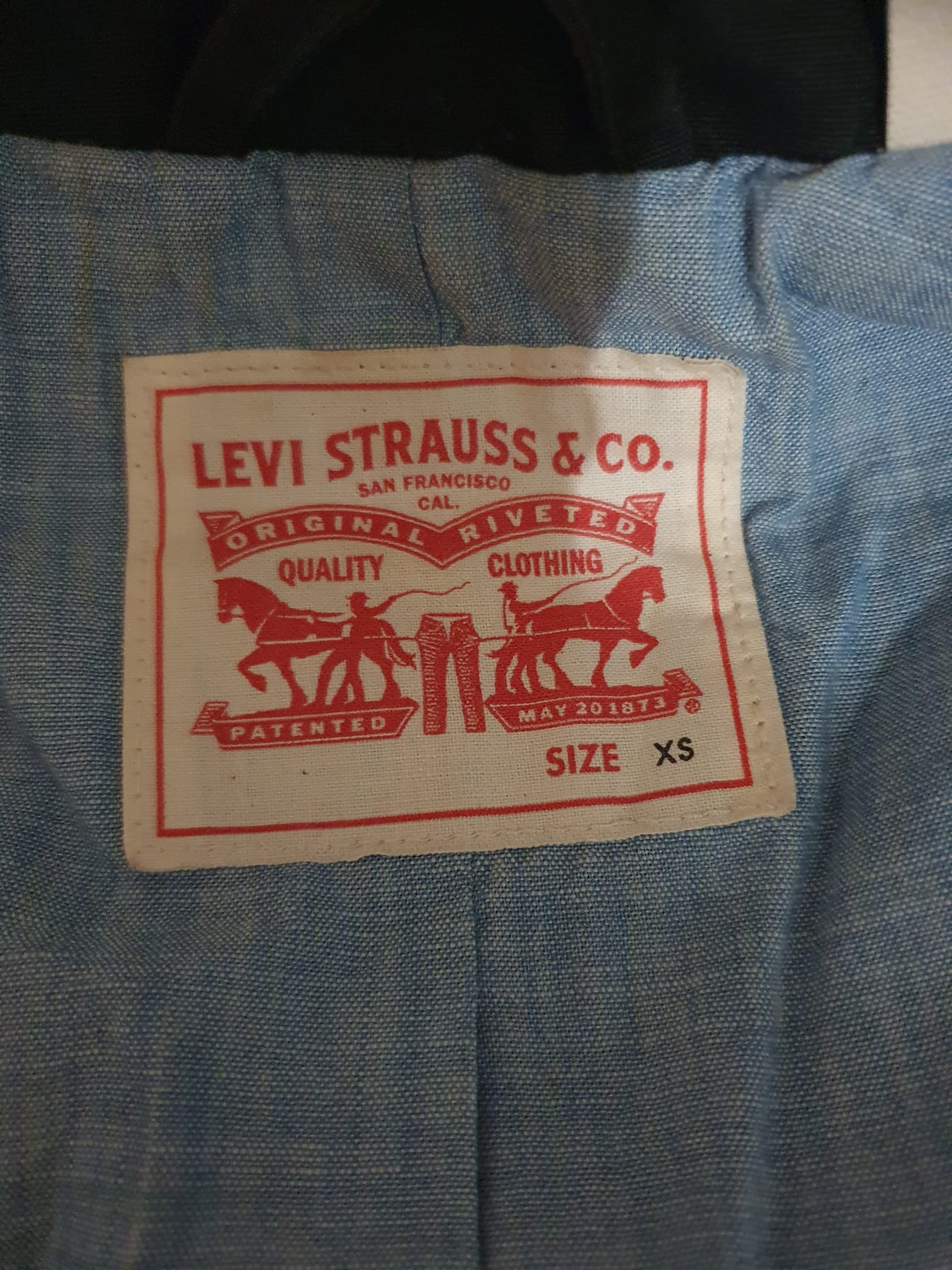 Veste Levi's Denim Noir - Coupe Trucker- 100% coton- T34 (XS)