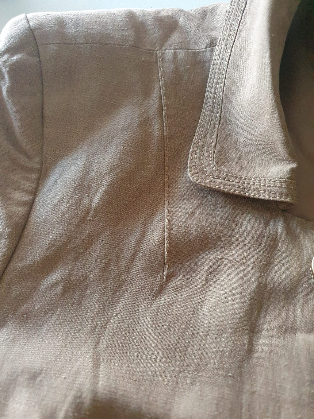 Veste Courte Croisée Apostrophe –  Soie &  Lin – Marron Camel / Chocolat T46