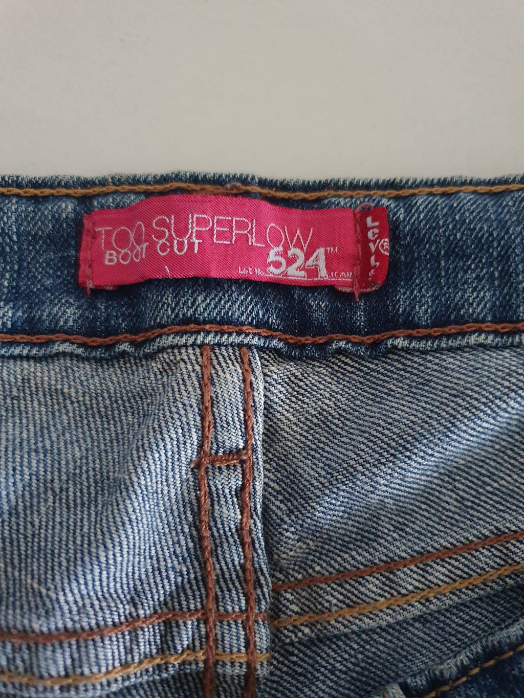 Jean Levi's 524™ Too Superlow Bootcut - Vintage Y2K T34