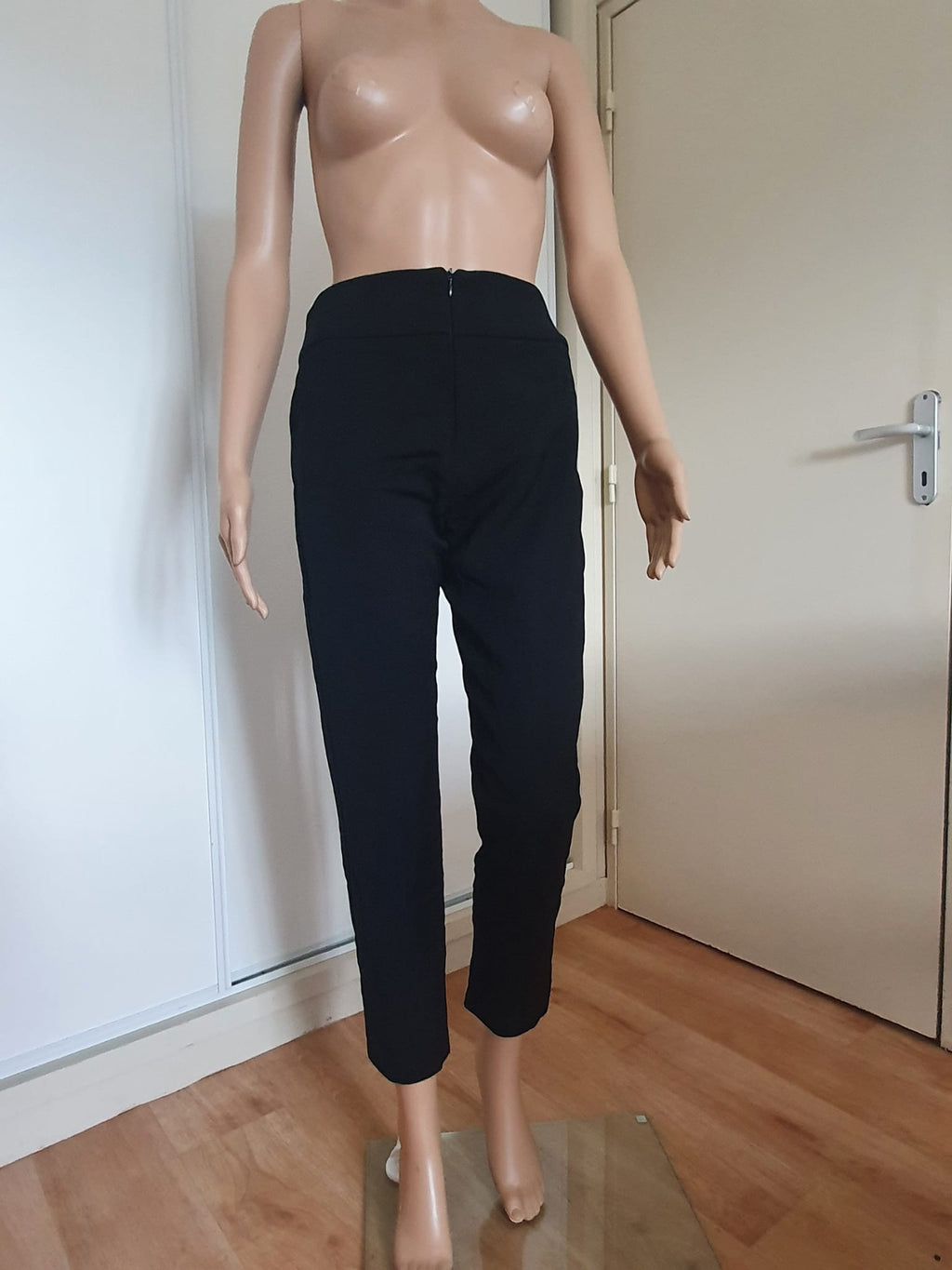 Pantalon Noir ajusté Chic et Élégant PAULE KA - Taille 38
