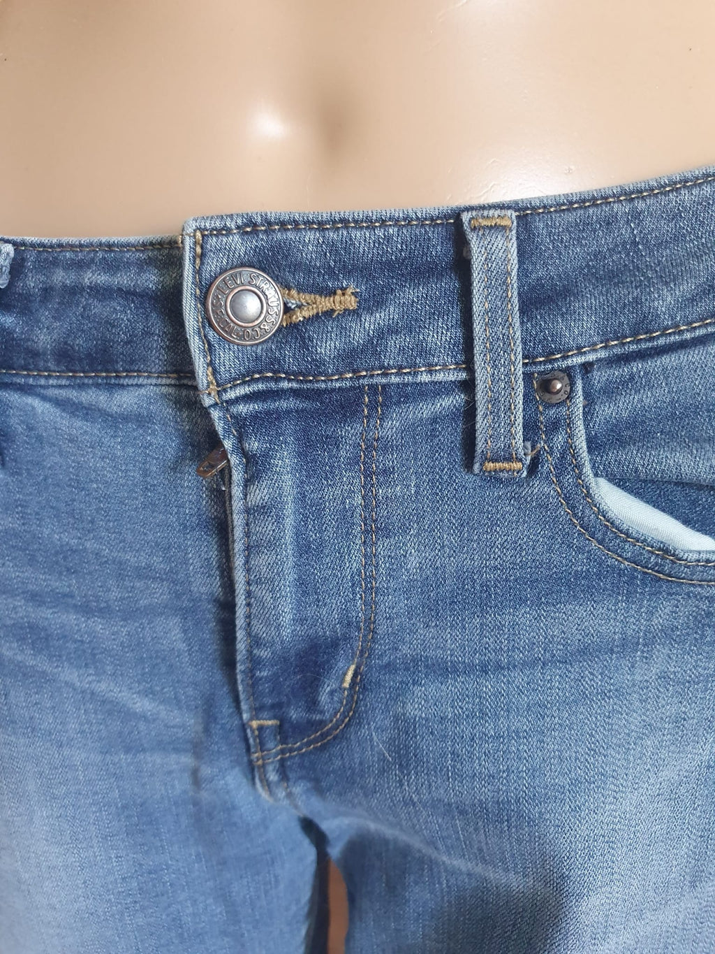 Jean Levi's 714 Straight Femme - Denim Bleu Délavé - Taille W30 / 36 (S)