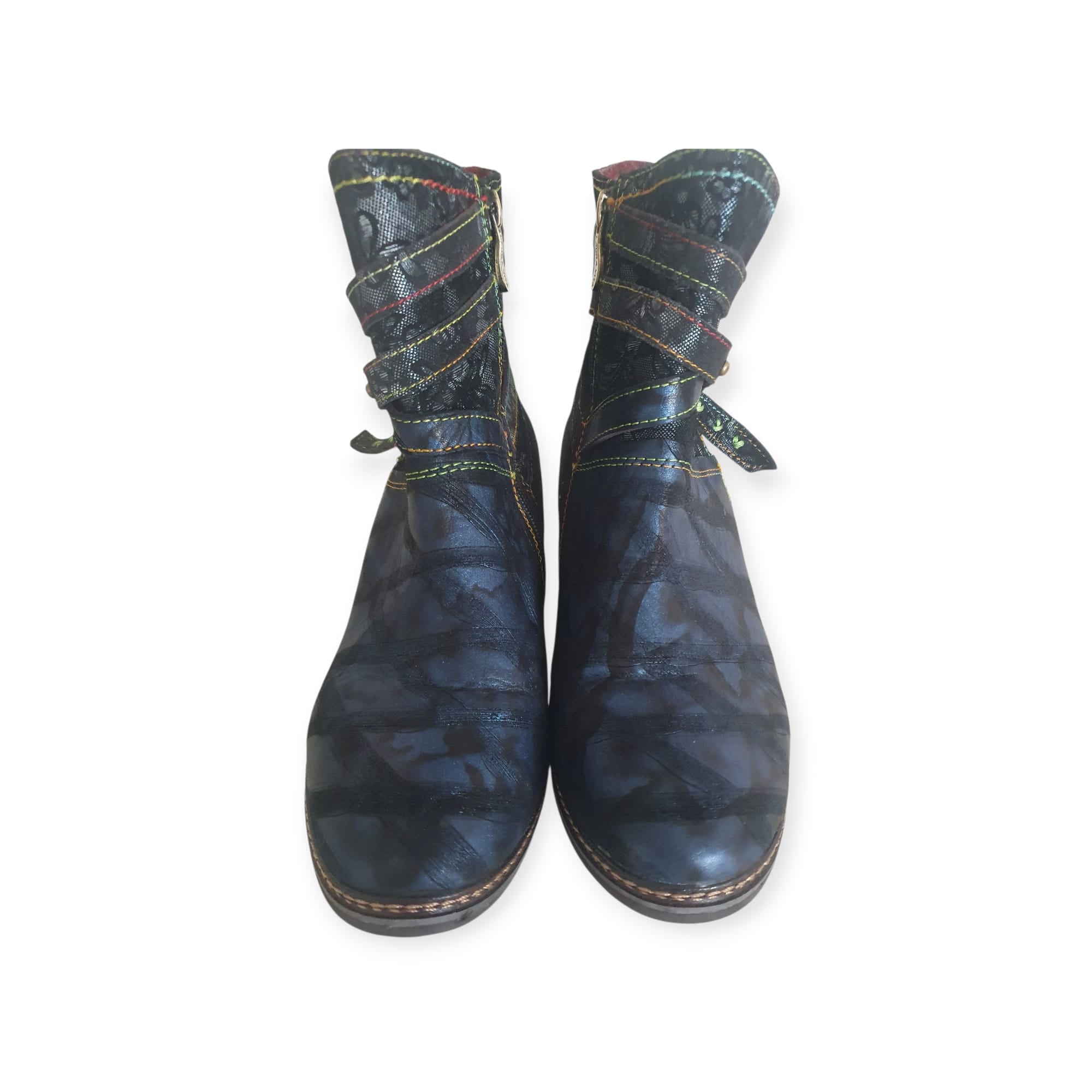 Bottines Laura Vita L'exceptionnelle Alliance du cuir et de la dentelle