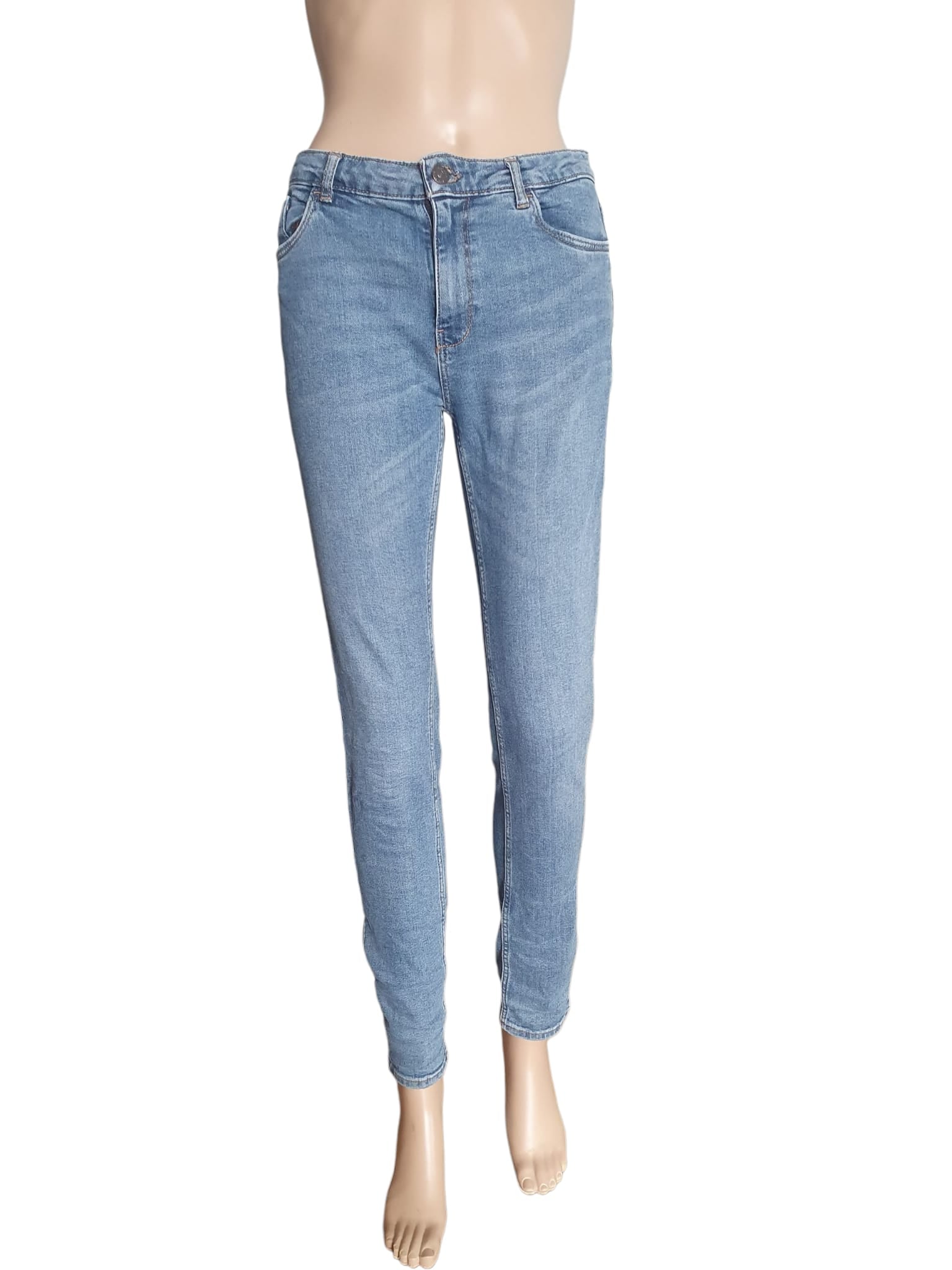 Jeans slim. Taille 36 (S)