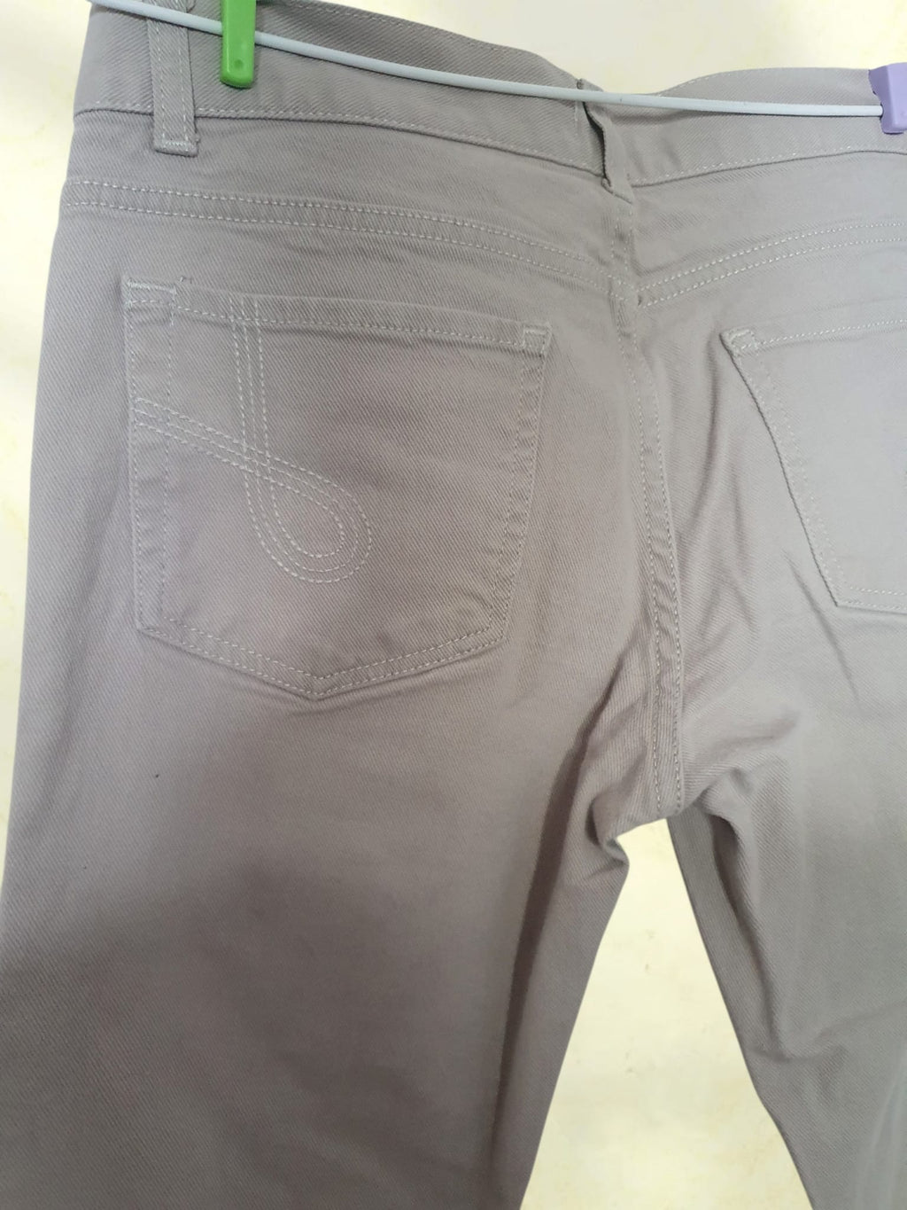 Pantalon Droit Chino Femme JOSEPH – Gris Taupe / Beige Nude (Taille 36)