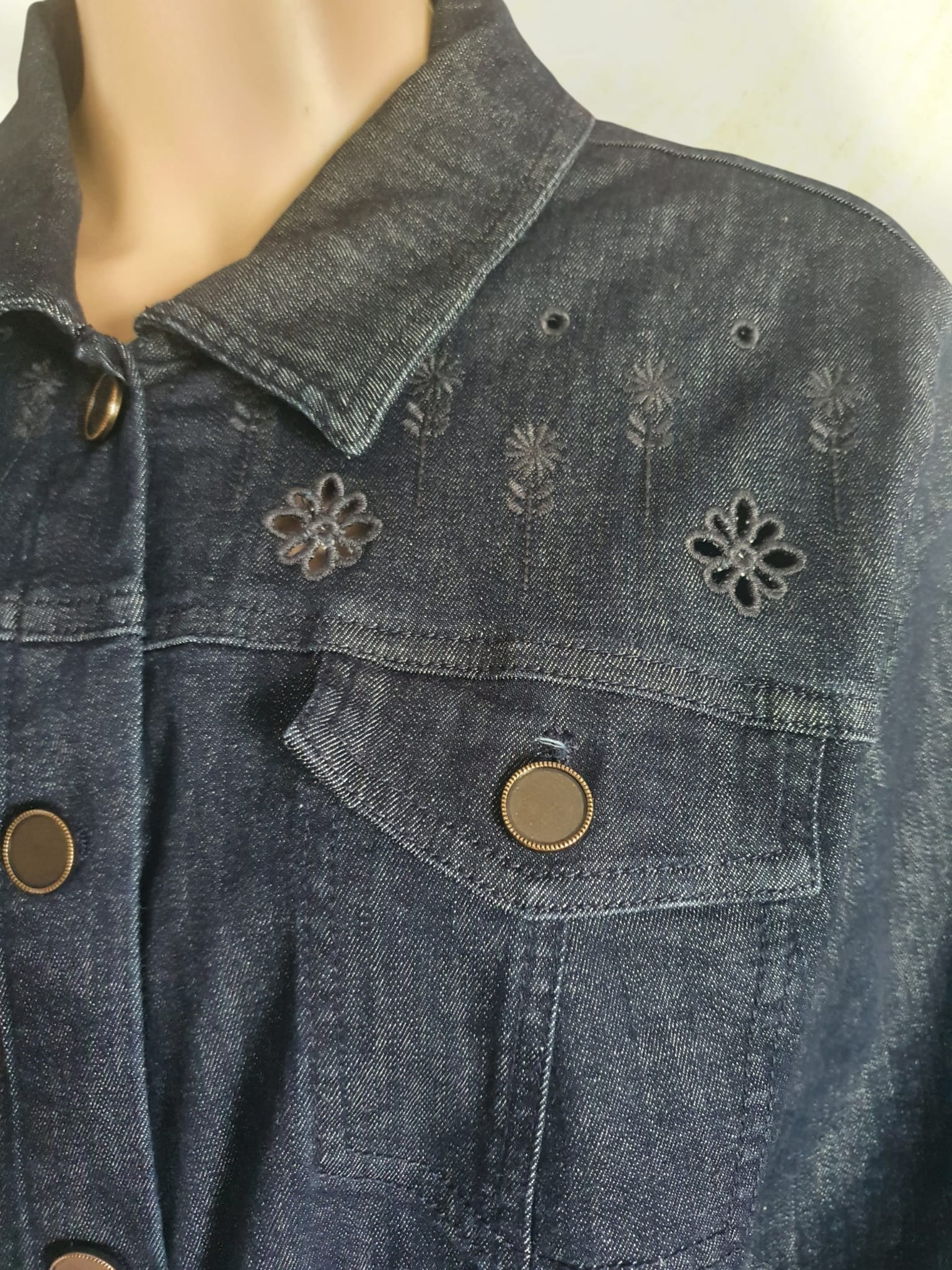 Veste en Jean Marine Broderie Anglaise - Un Jour Ailleurs Paris T46