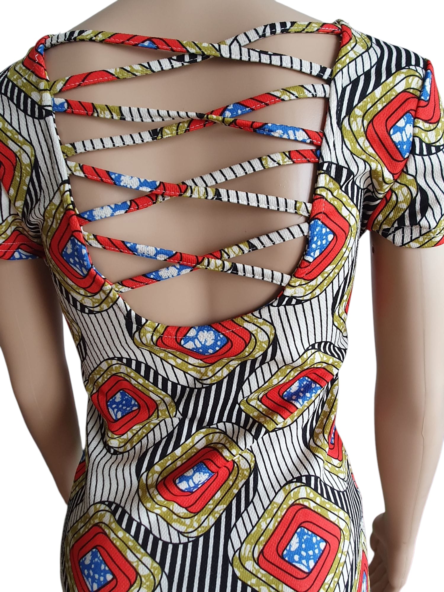 Robe Ajustée à imprimé Géométrique- Dos nu Croisé Original T36