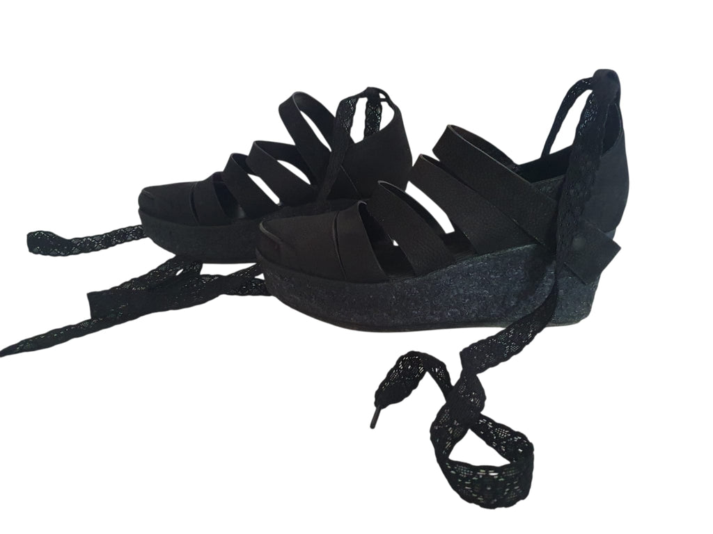 Sandales Compensées Papucei Noires en Cuir et Dentelle – Pointure 40