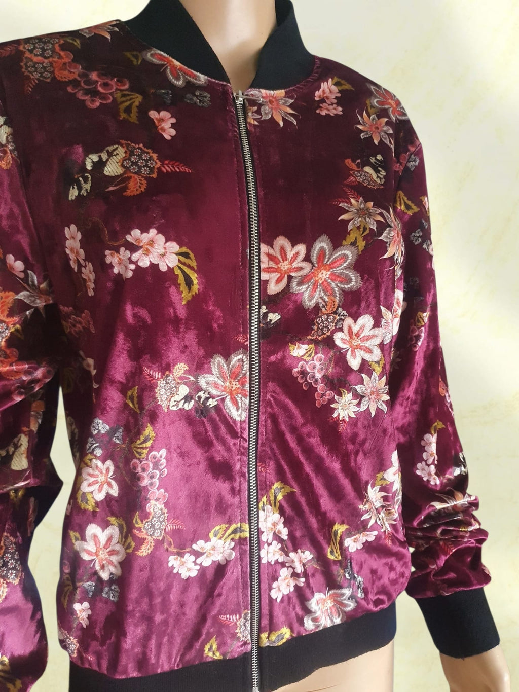 Veste Bomber Femme en Velours Ras Bordeaux à Motifs Fleurs Imprimé Asiatique / Japonais - Taille 36