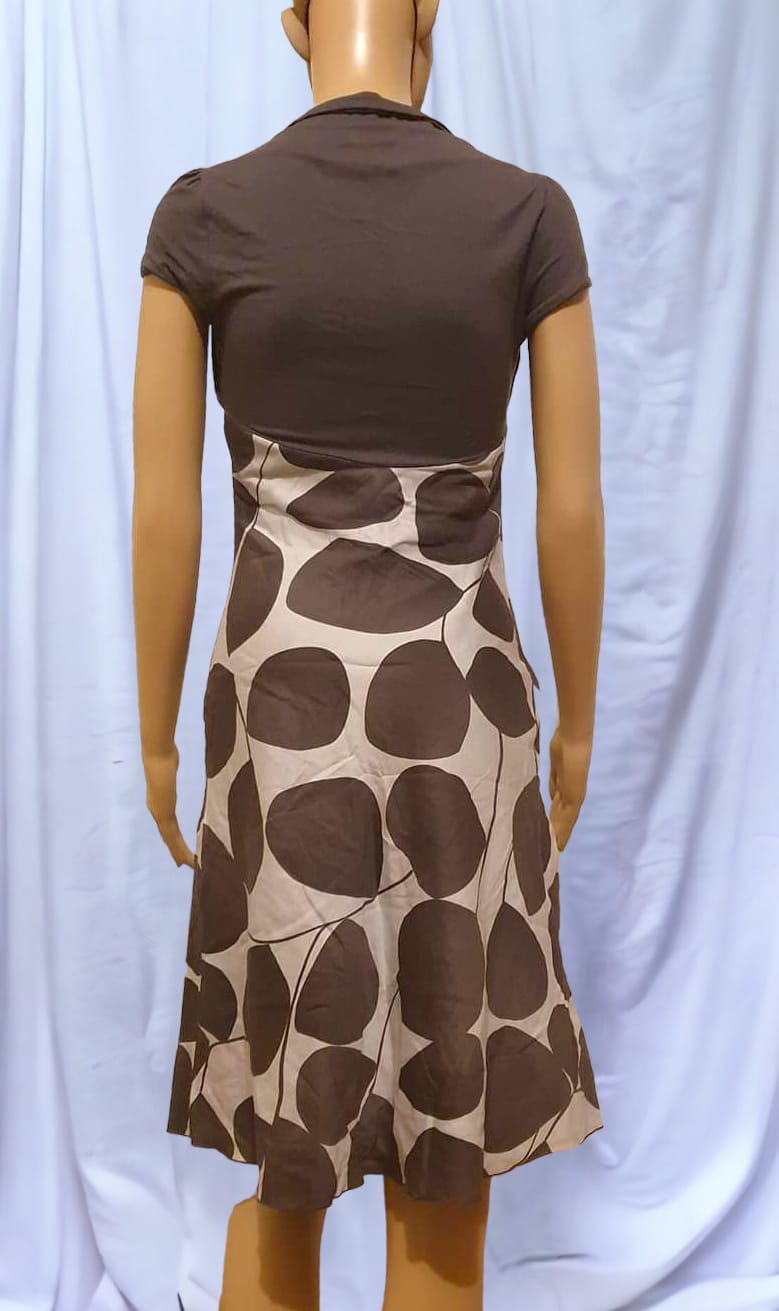 Robe d'été Jacqueline Riu- Imprimé Nature & Coupe Féminine.