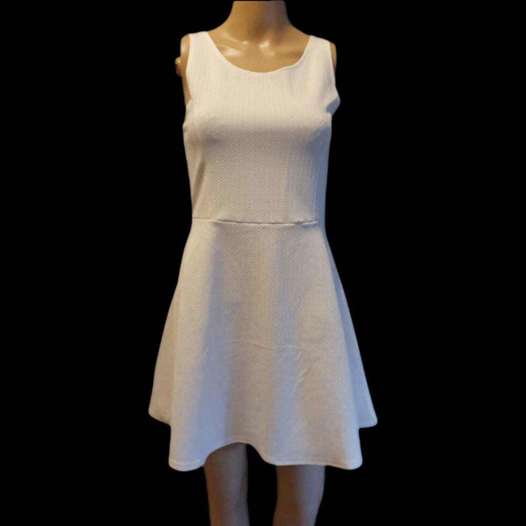 Petite robe blanche Patineuse H&M- L'indispensable Chic & Été T36
