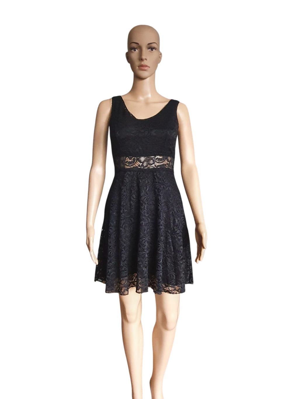 Robe Courte en Dentelle Noire – Élégance à l'Italienne & Dos Travaillé T34