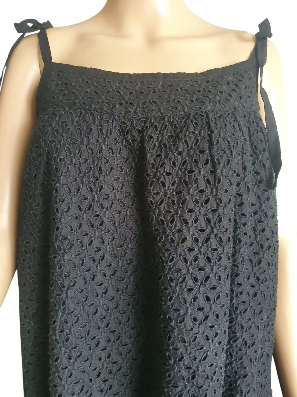 Robe Courte GAP en Broderie Anglaise Noire - 100% Coton - Neuve T40