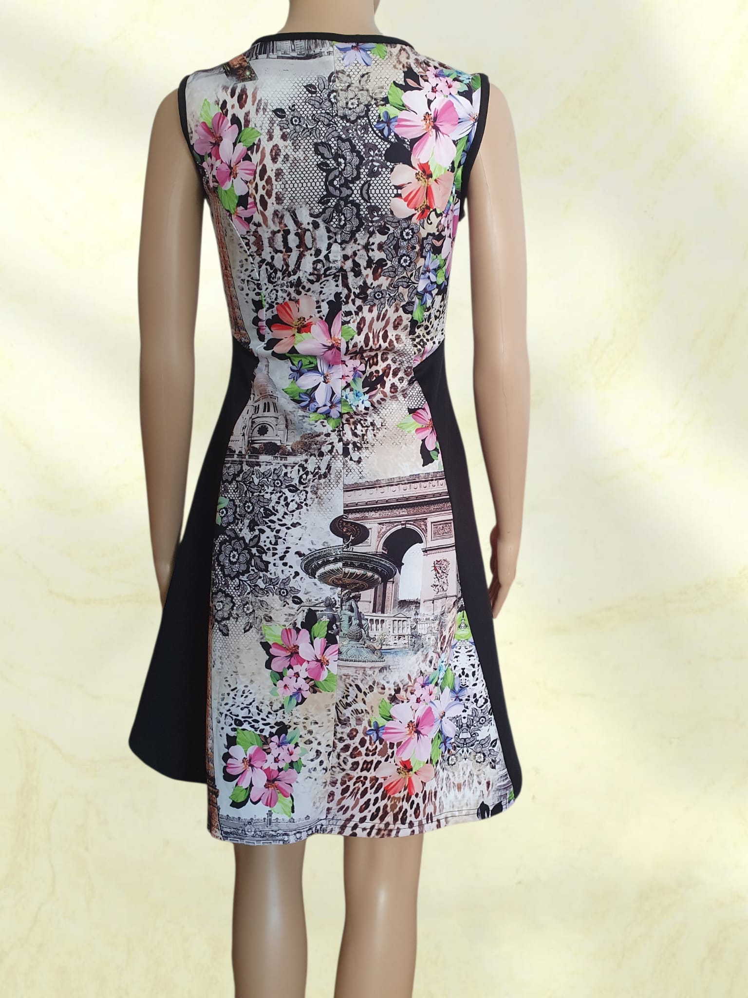 Robe Trapèze Femme Originale - Imprimé Paris & Fleurs - Marque Cocoon - Taille M