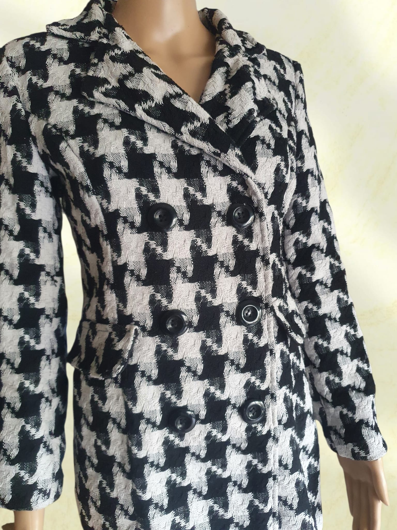 Manteau Court Pied-de-Poule Noir et Blanc – T38